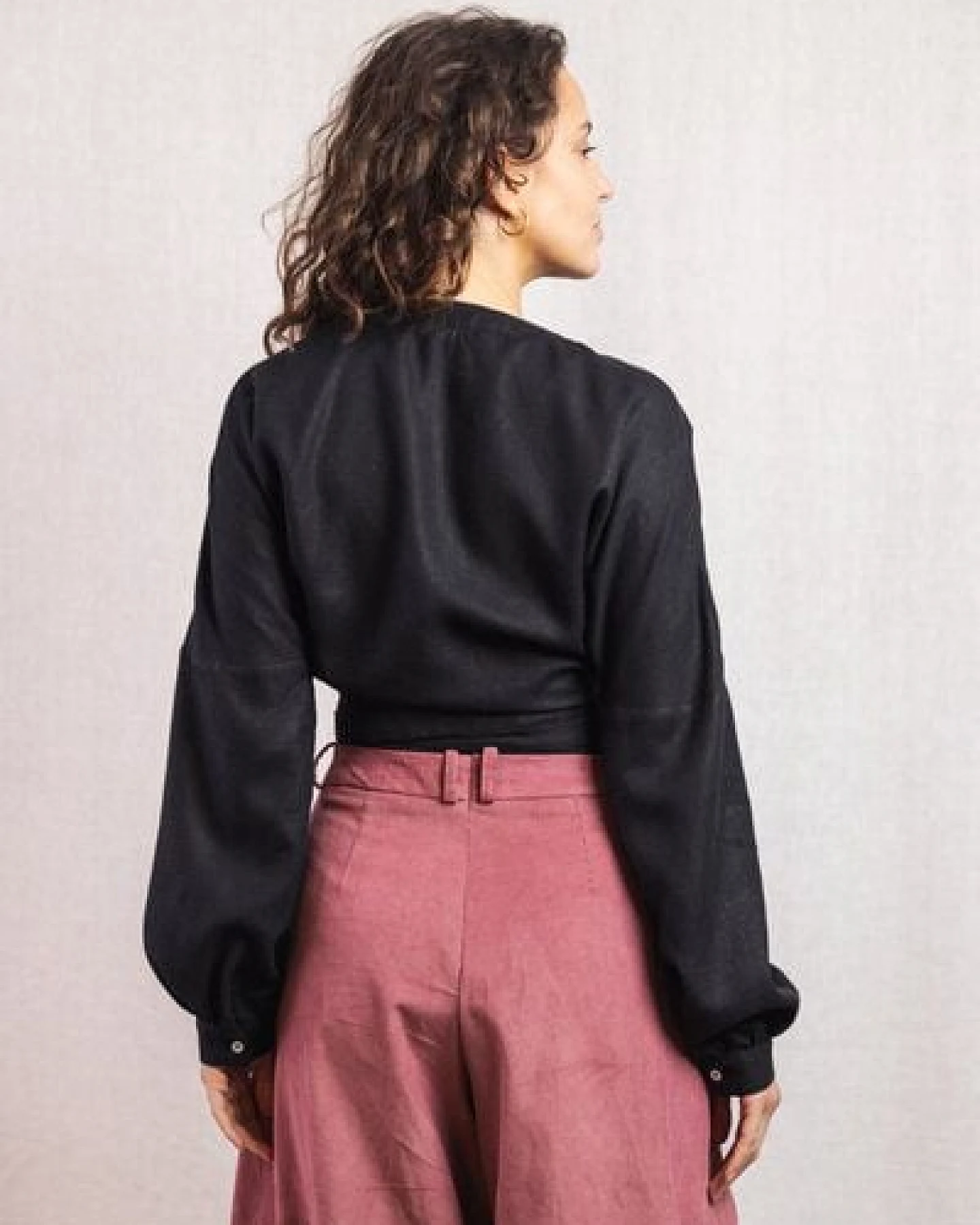 Jyoti - Fair Works Bio-Baumwoll Wickelbluse Harita – Ansicht 3