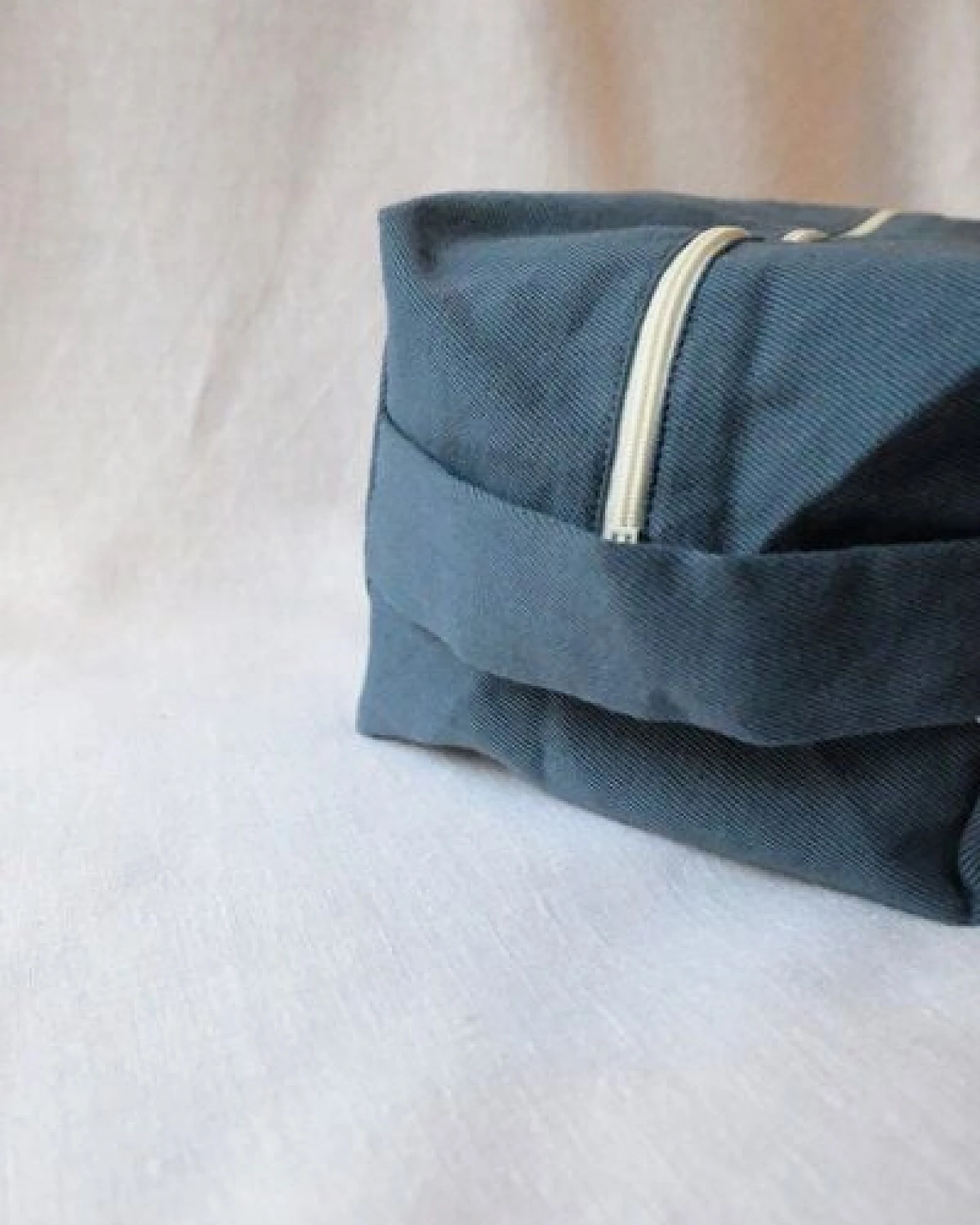 Jyoti - Fair Works Baumwoll Kulturtasche Phavvaara – Ansicht 4