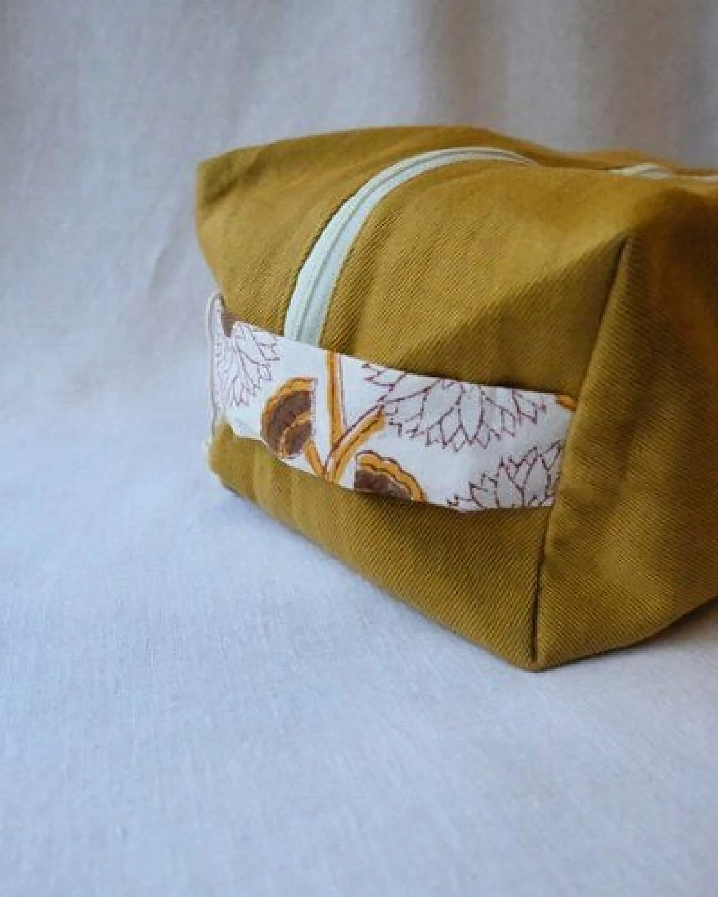 Jyoti - Fair Works Baumwoll Kulturtasche Phavvaara – Ansicht 4