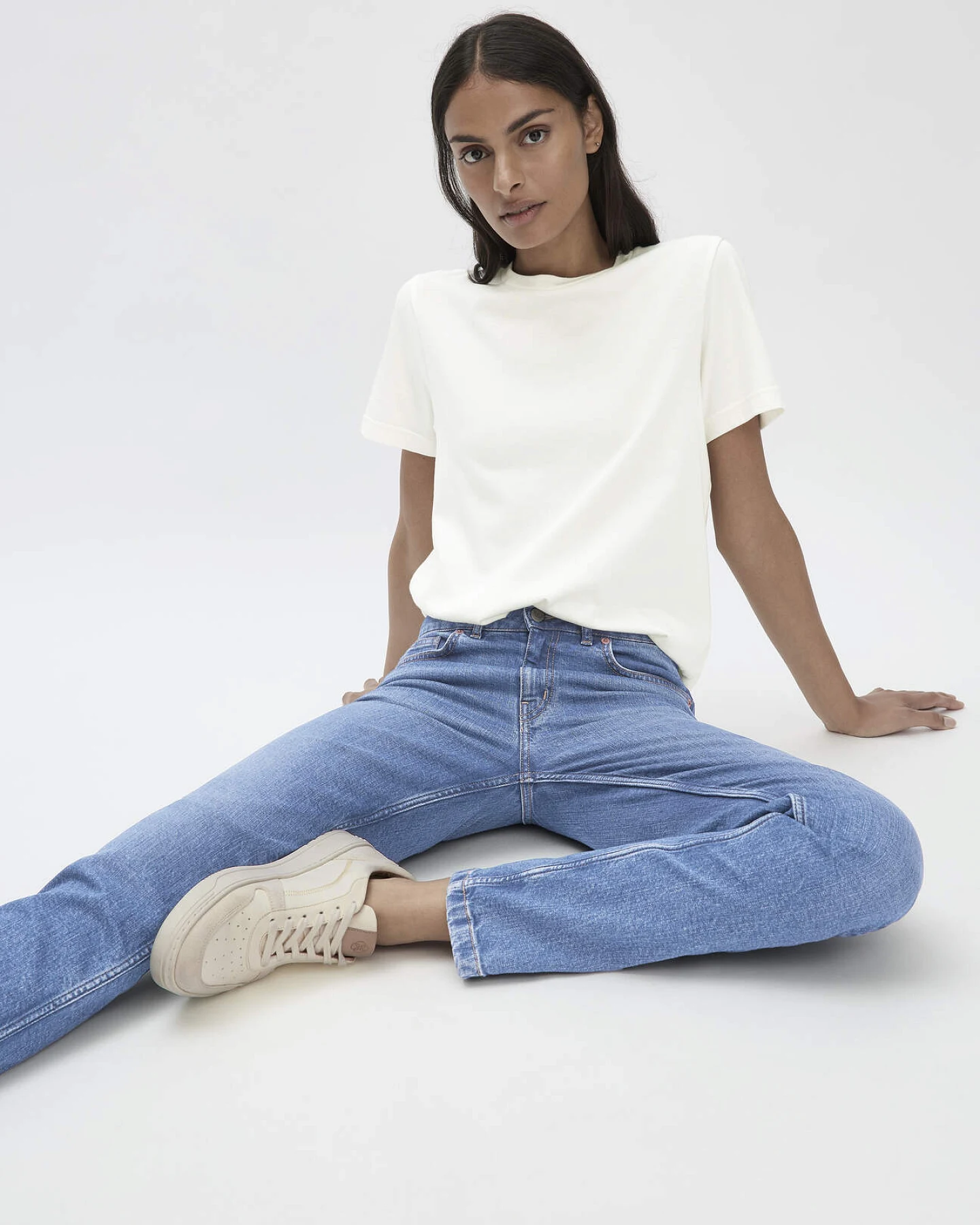 hessnatur Damen Jeans LEA Mid Rise Slim aus Bio-Denim - blau - Größe 25/30 – Ansicht 4