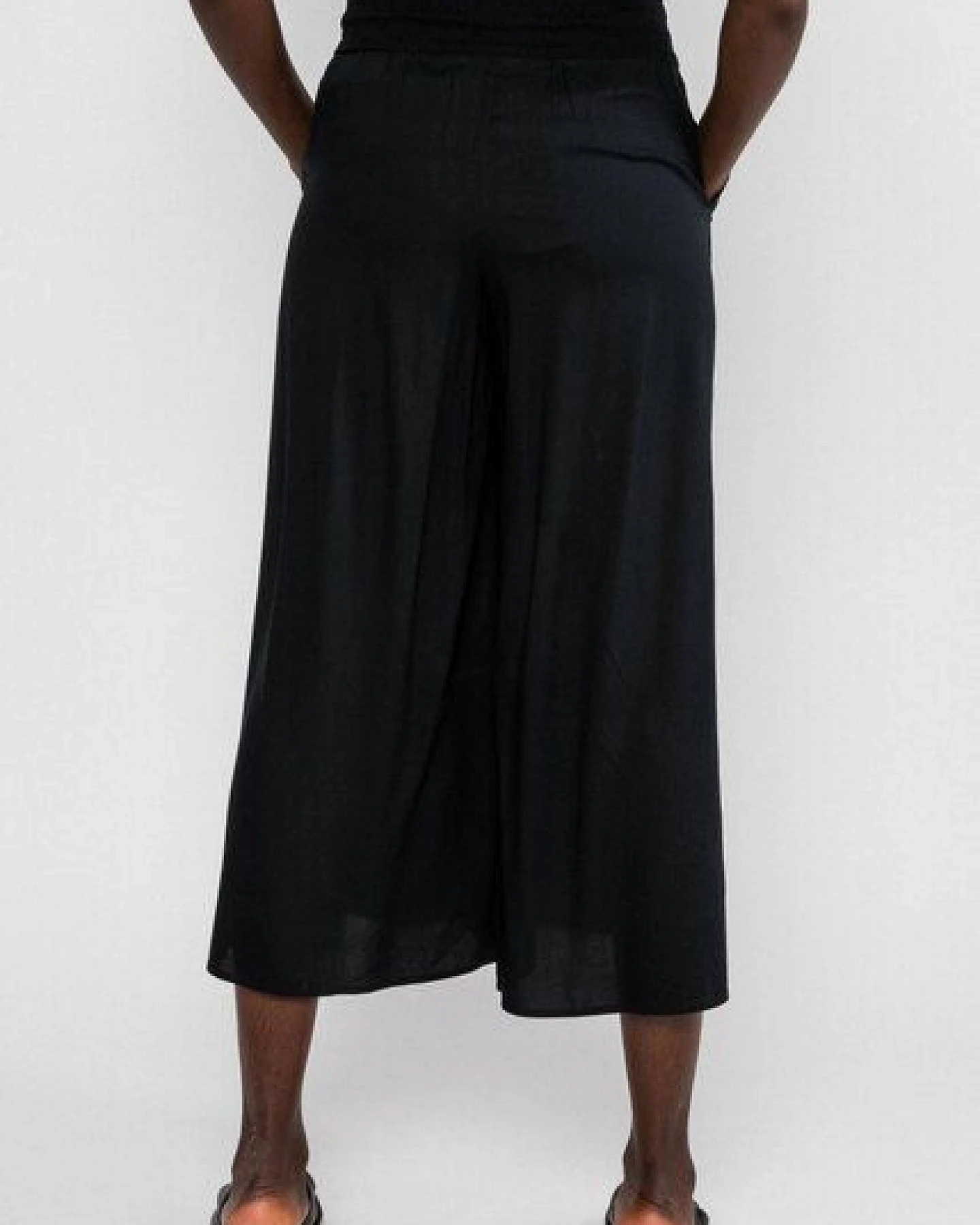 Blutsgeschwister Hosenrock In Full Bloom Culotte - Black Brush – Ansicht 2