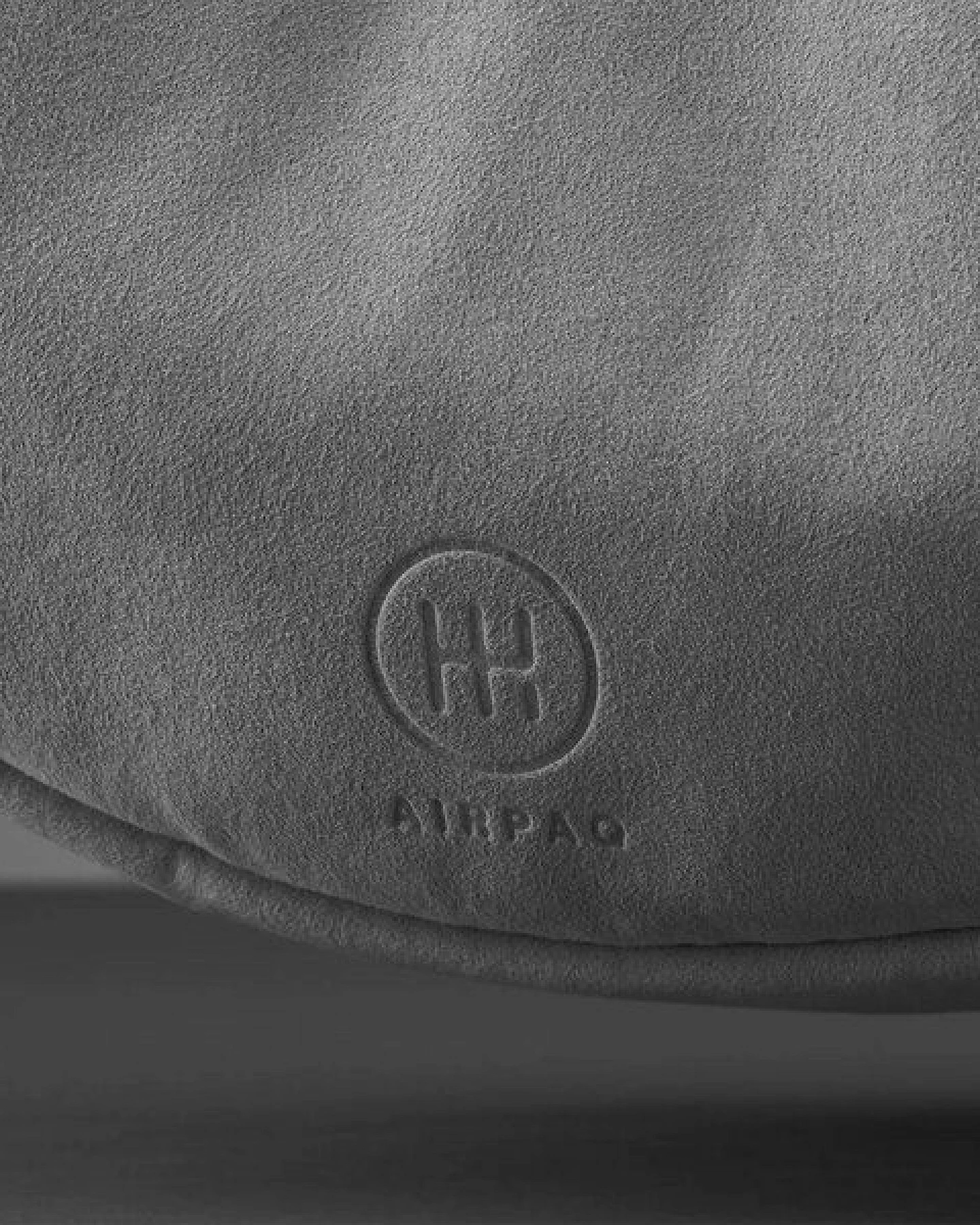 Airpaq Moonbag aus hochwertigem Lederimitat – Ansicht 4