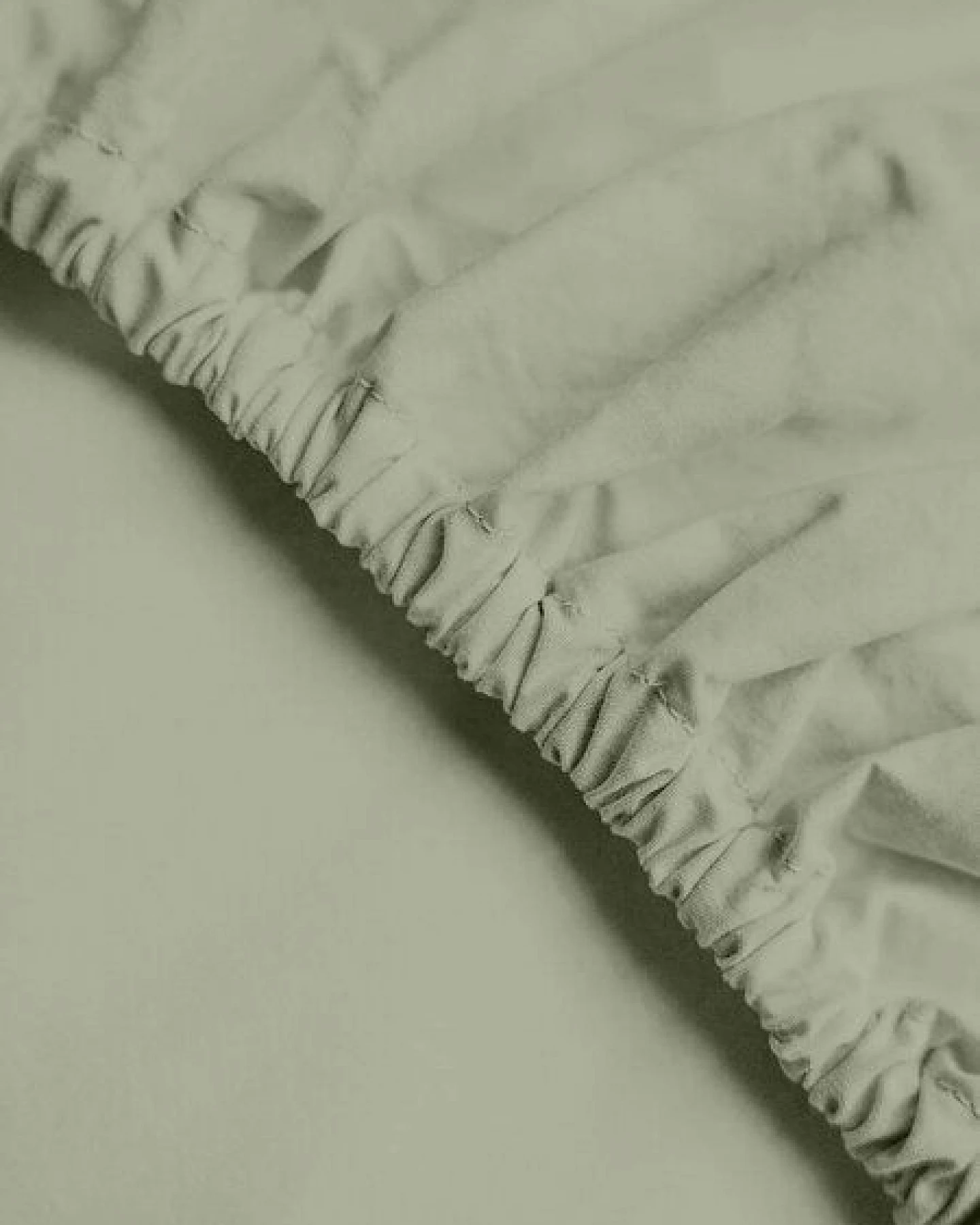 erlich textil Cotton Linen Select Spannbettlaken mit 80% Baumwolle (aus kontrolliert biologischem Anbau) und Leinen, made in Europe – Ansicht 2