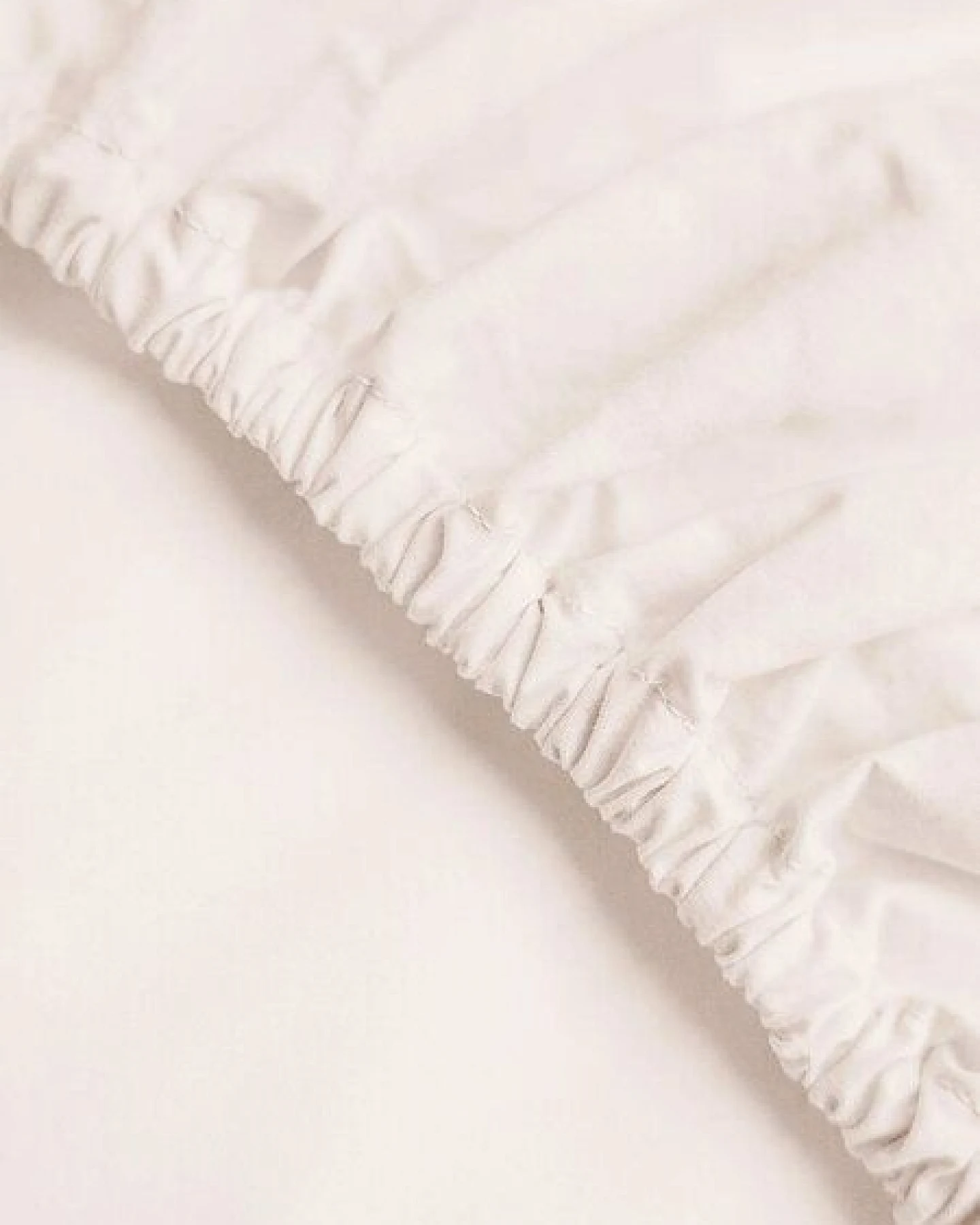 erlich textil Cotton Linen Select Spannbettlaken mit 80% Baumwolle (aus kontrolliert biologischem Anbau) und Leinen, made in Europe – Ansicht 2