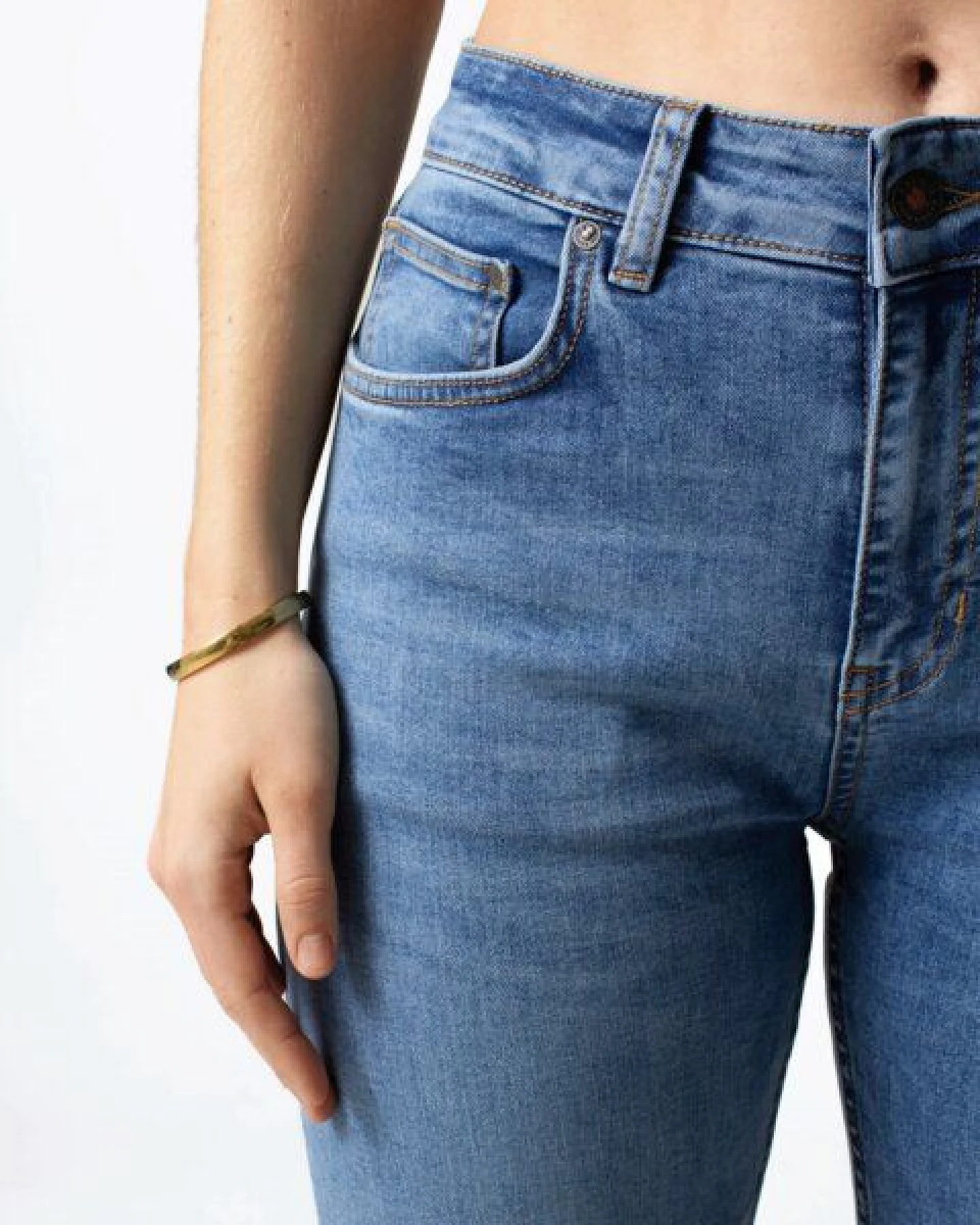 Kuyichi Klassische Slim-Fit Jeans für Frauen - Suzie (Sky High) – Ansicht 3
