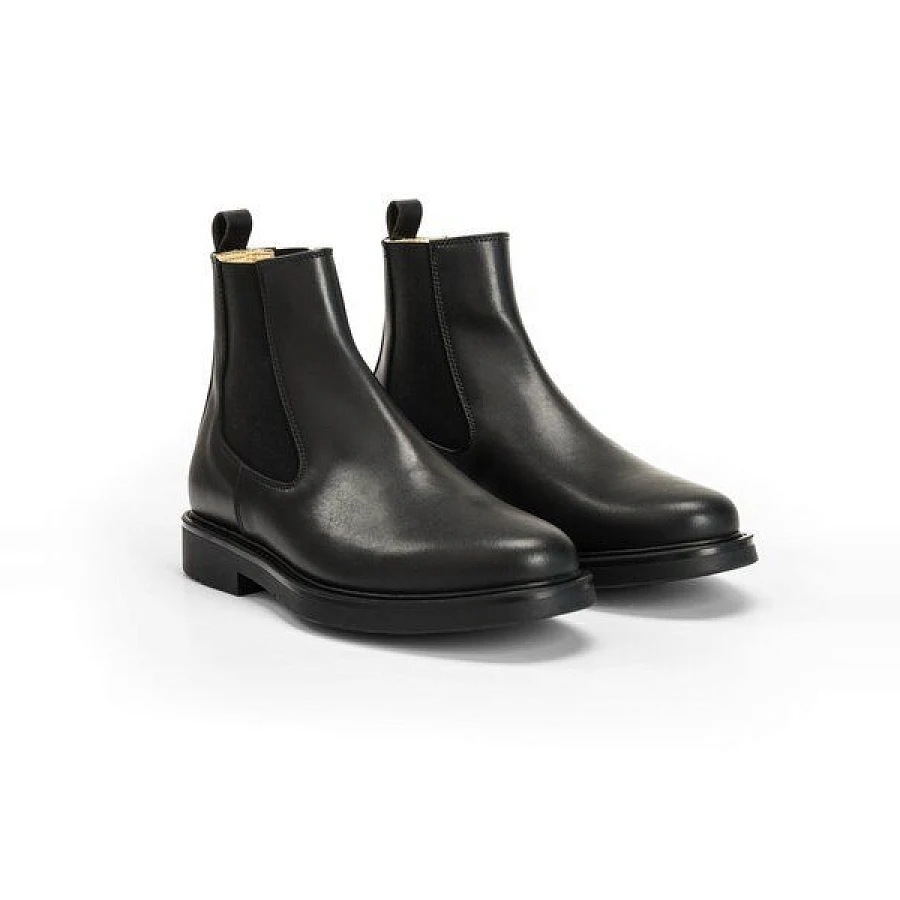 Schwarz