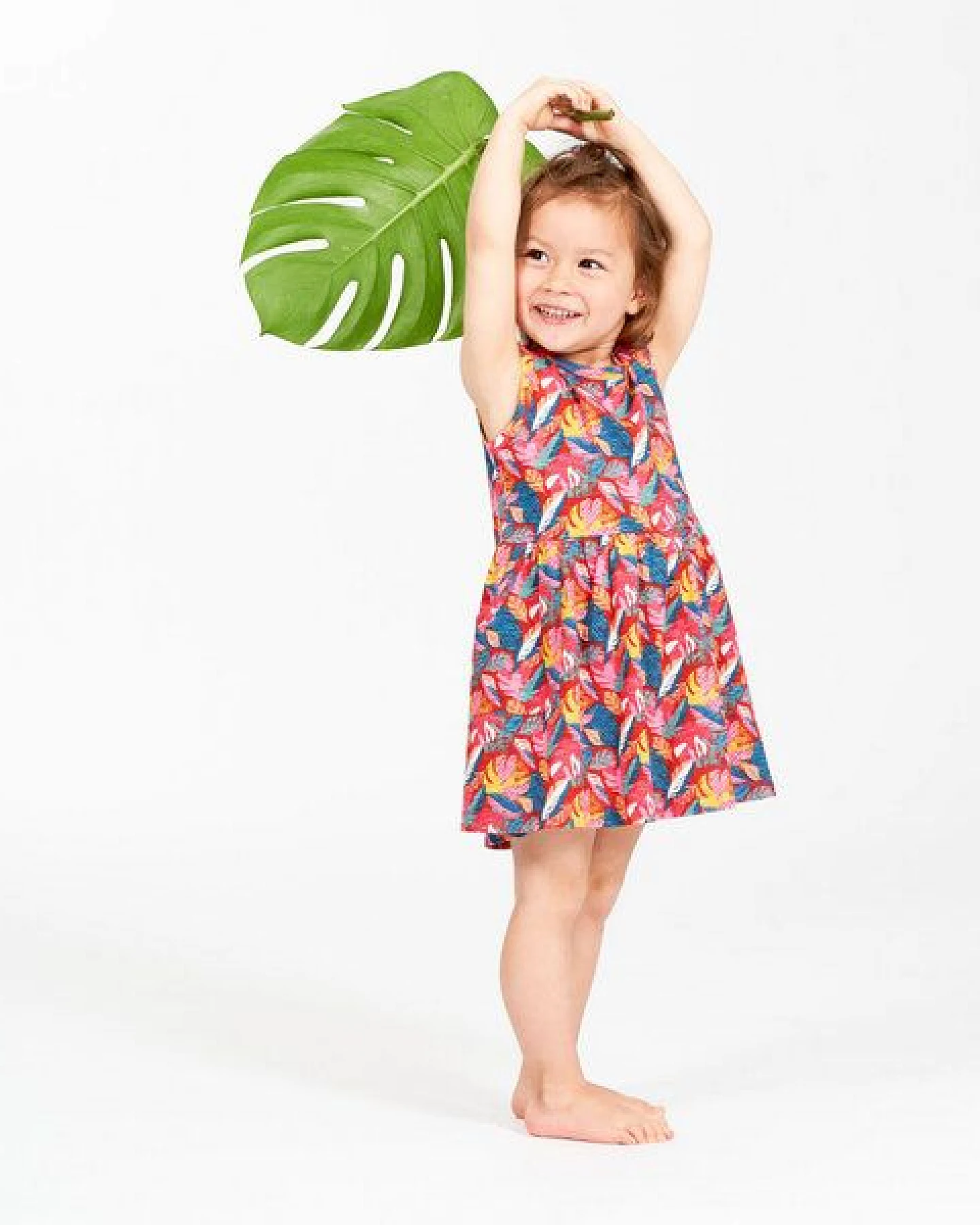 Sense Organics & friends in cooperation with GARY MASH Mädchenkleid aus Bio-Baumwolle – Ansicht 2