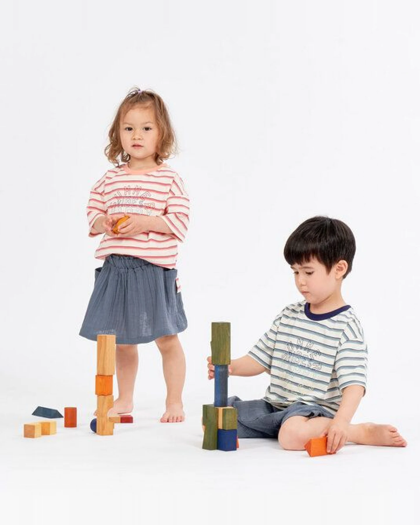 Sense Organics & friends in cooperation with GARY MASH Weicher Kinderrock aus Bio-Musselin – Ansicht 2