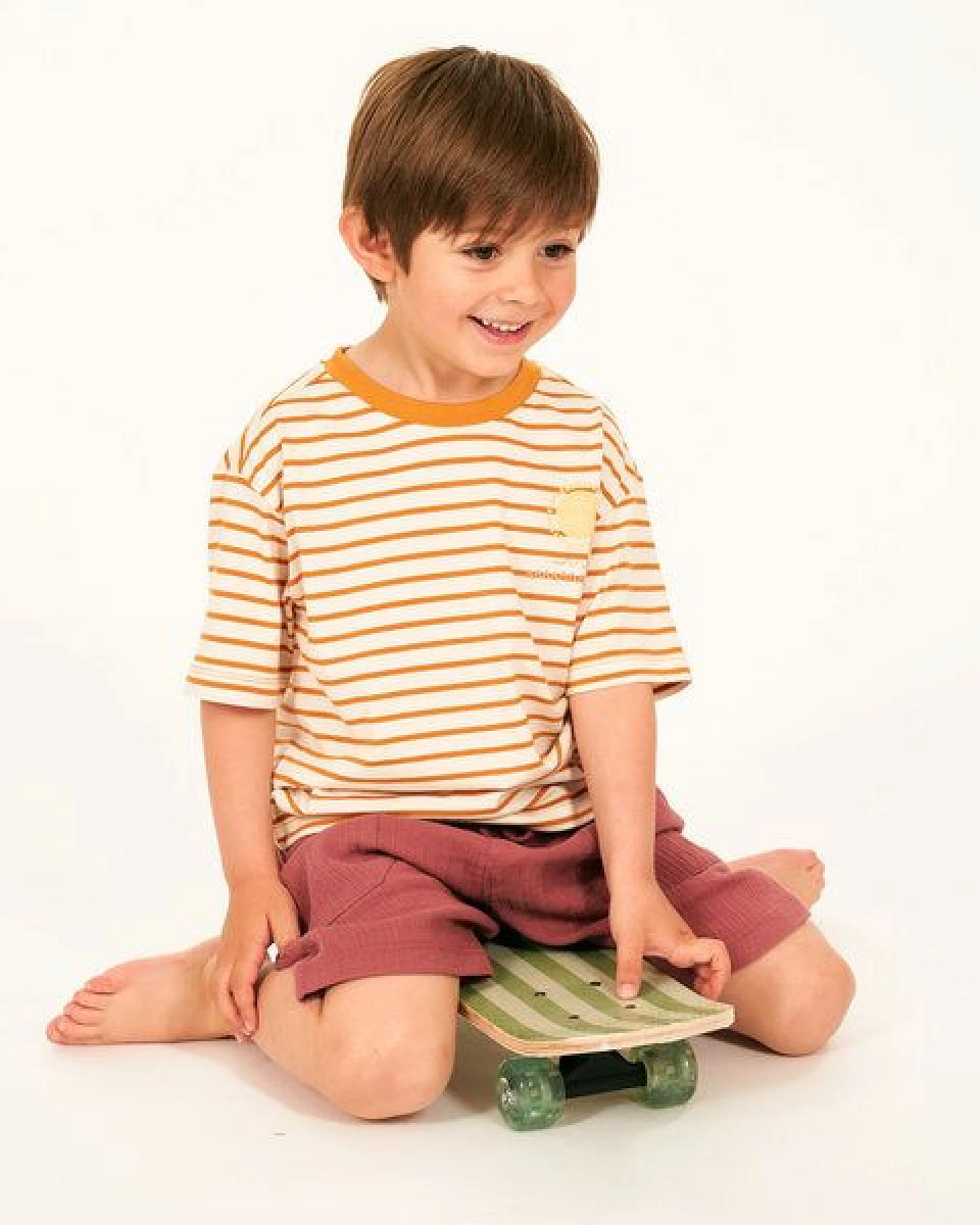 Sense Organics & friends in cooperation with GARY MASH Weiche Kinder Shorts aus Bio-Musselin – Ansicht 3