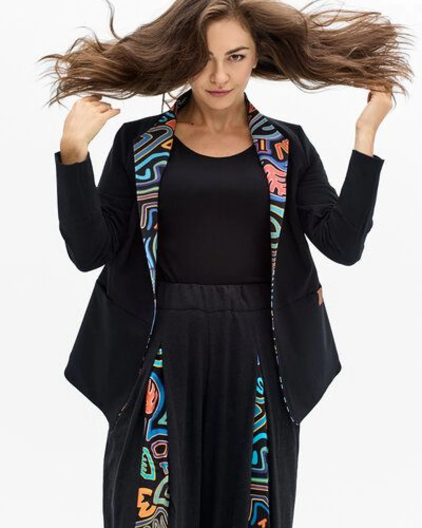 Blazer Tica Damen – taillierte Jacke aus Bio-Baumwolle – nachhaltig & fair produziert in der EU – elegantes Design mit KOKOworld-Details – Ansicht 2