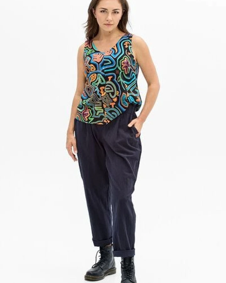 KOKOworld Hose Faro – Lässige Hose mit schmal zulaufendem Bein – 100% Baumwolle – mit Taschen – 100% in der EU fair produziert