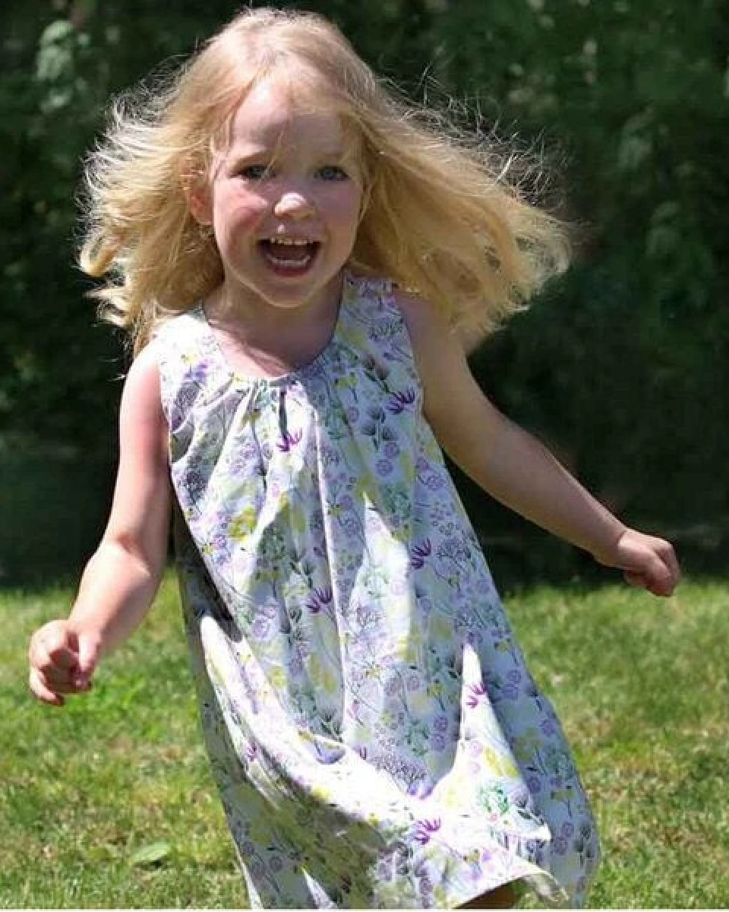 Enfant Terrible Wendekleid Kakteen und Blumen in weiss-grün – Ansicht 3