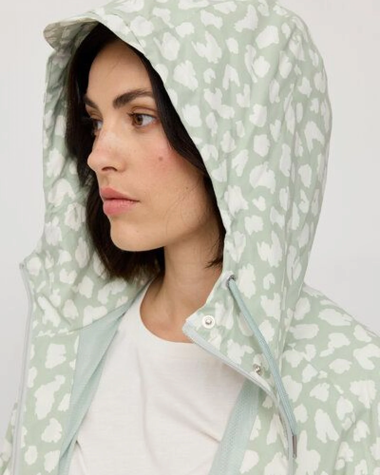 Mazine Oversized Regenmantel aus recykeltem Plastik – Ansicht 4