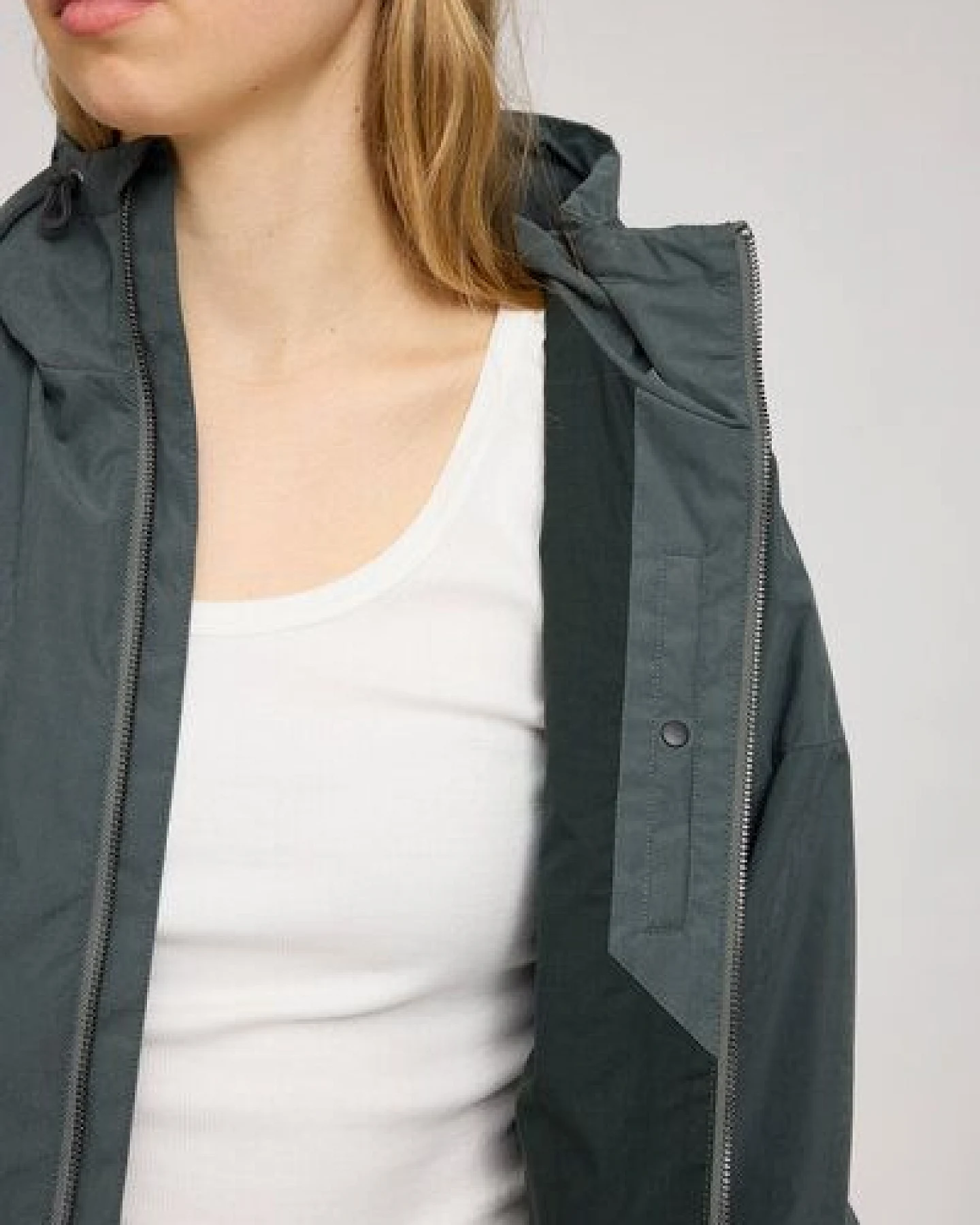 Mazine leichte Jacke aus recykeltem Plastik – Ansicht 4