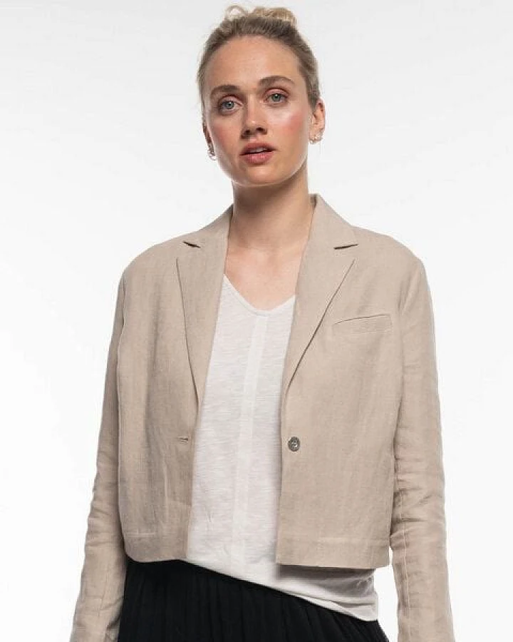Alma & Lovis Trendiger Short Blazer aus reinem Leinen