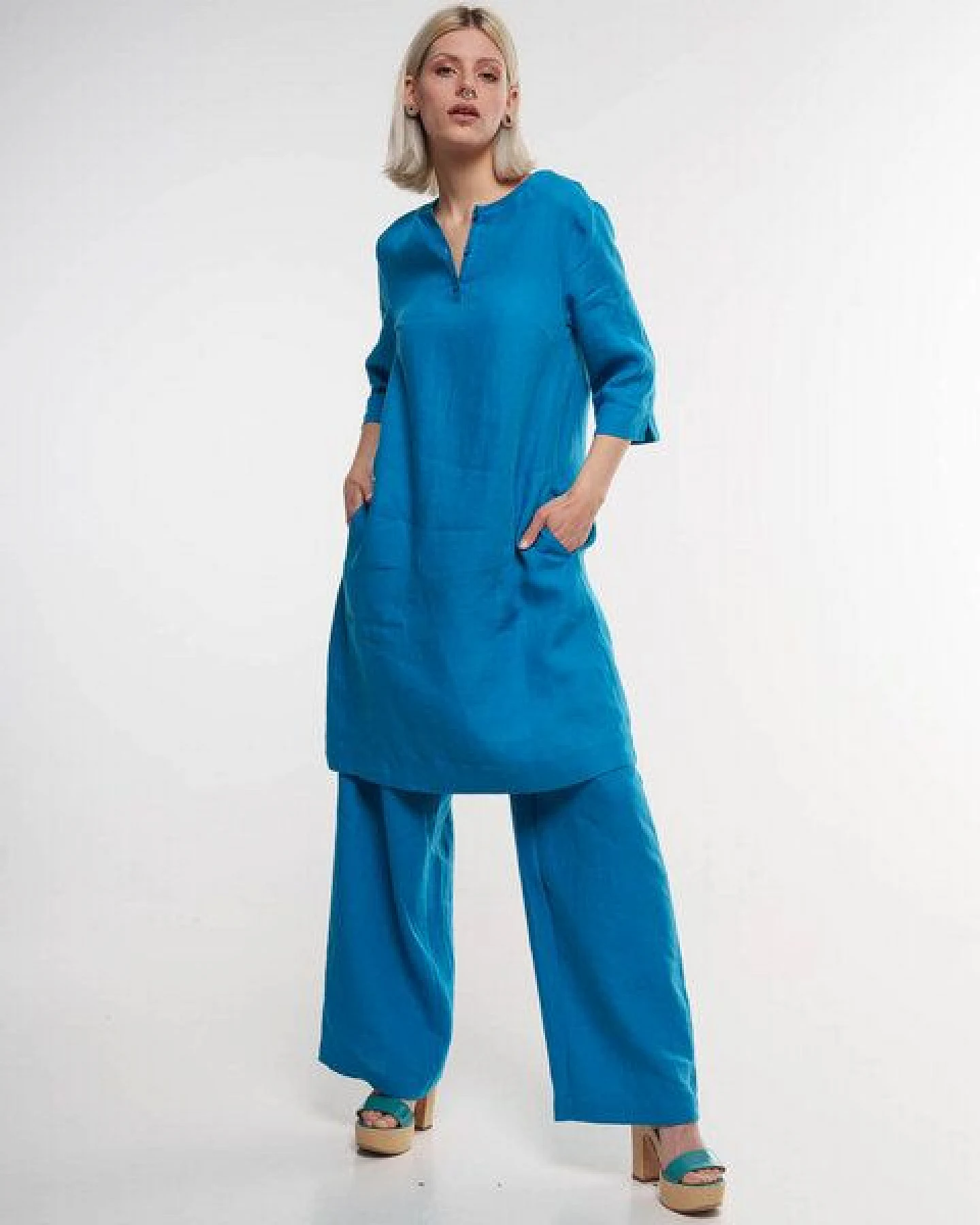 Alma & Lovis Legeres Tunika-Kleid mit Knopfleiste aus reinem Leinen – Ansicht 3