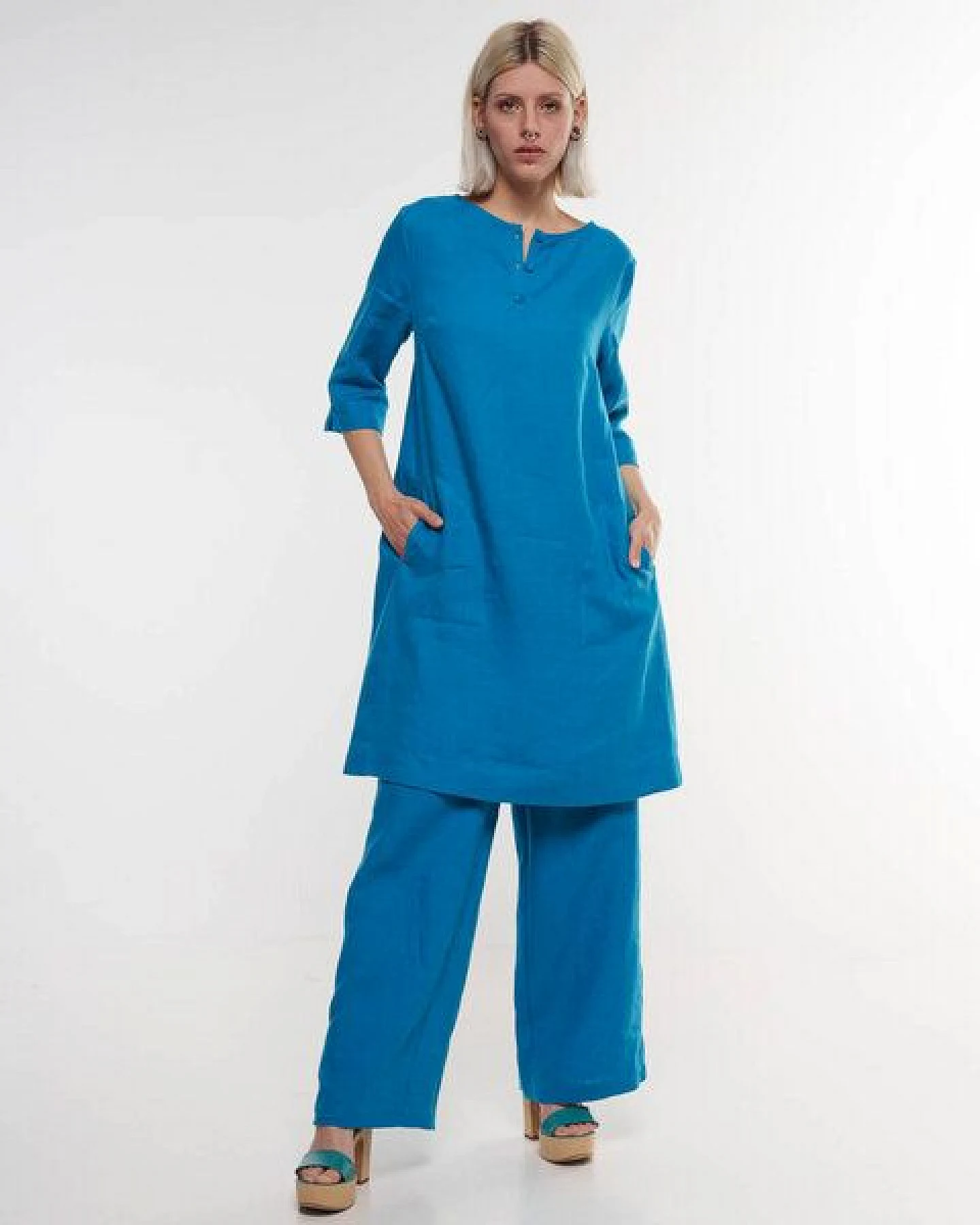 Alma & Lovis Legeres Tunika-Kleid mit Knopfleiste aus reinem Leinen – Ansicht 2