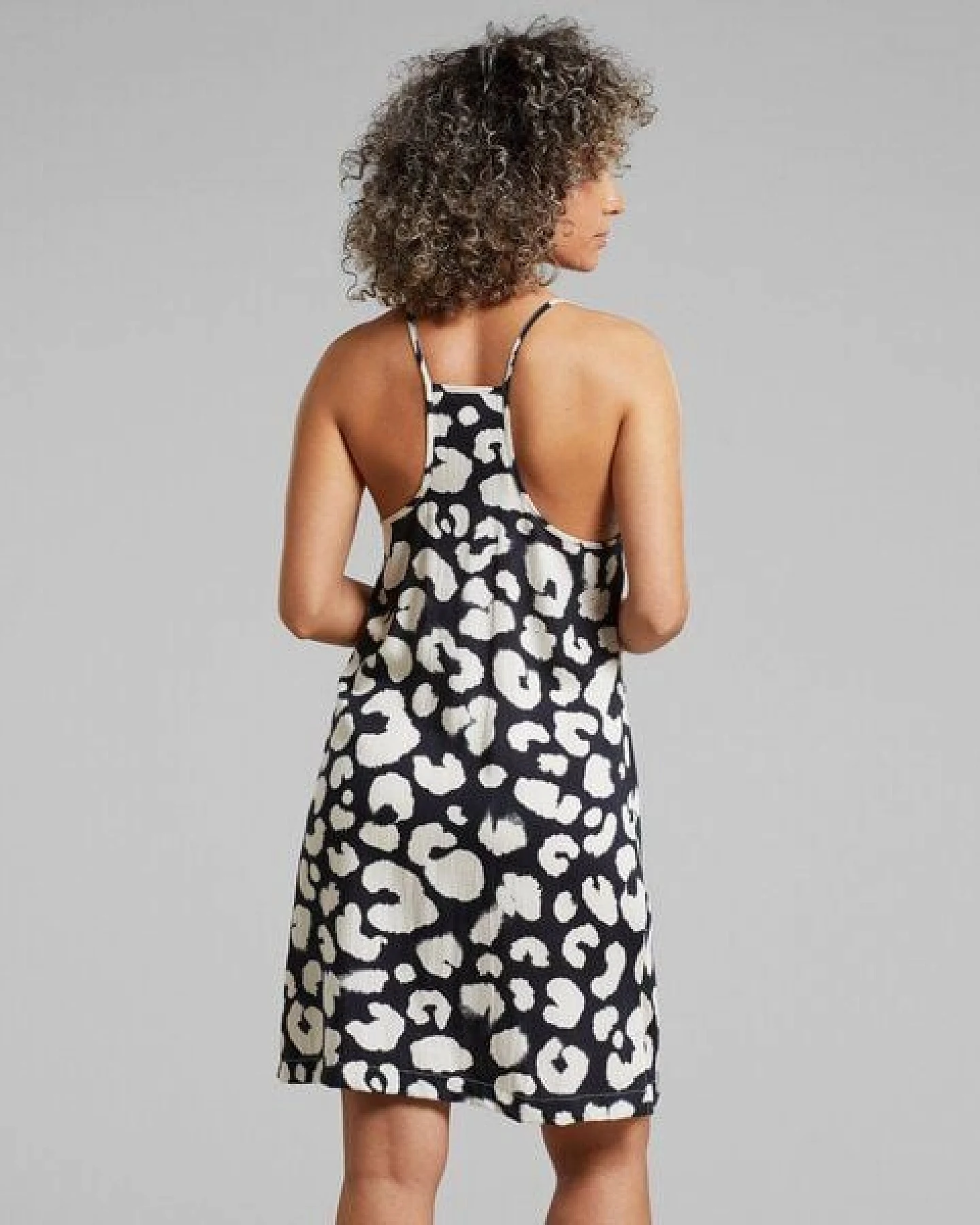 DEDICATED Kleid Kulla - Painted Leopard Black – Ansicht 3