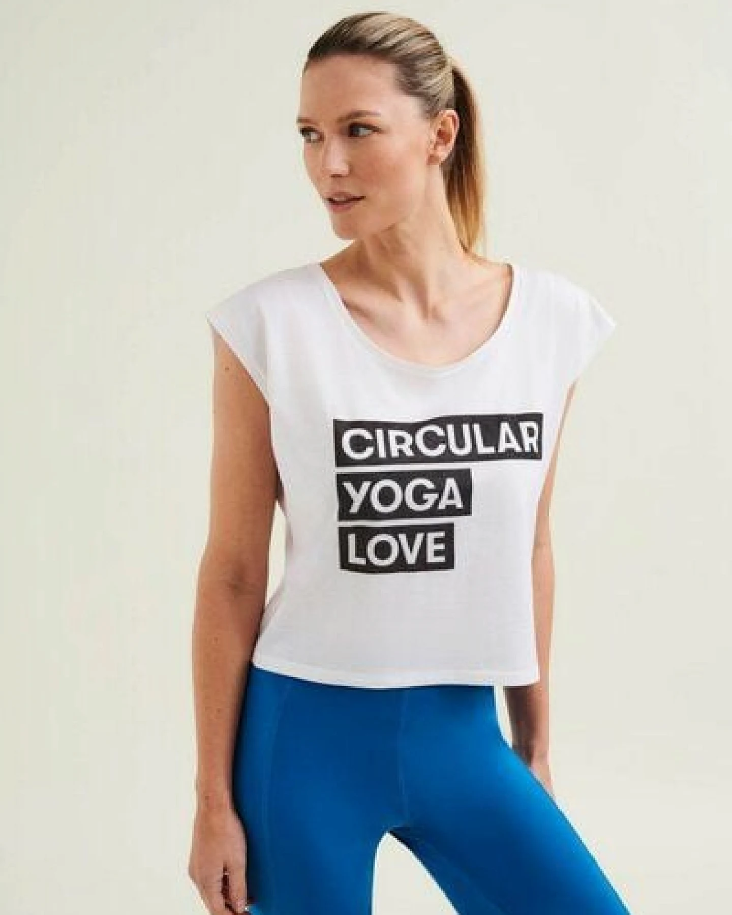 Wellicious Cropped Dance Vest with Print – Ansicht 4