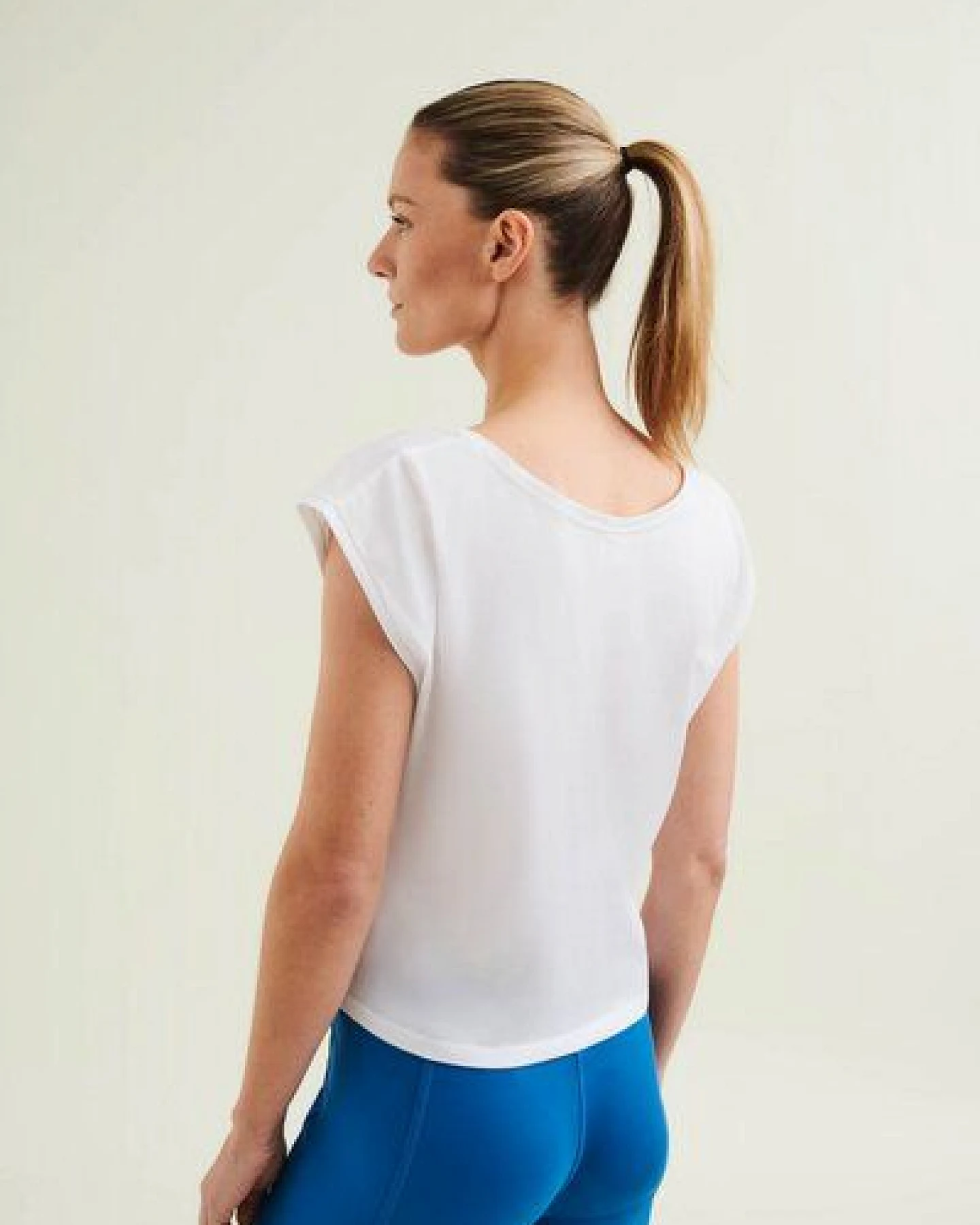 Wellicious Cropped Dance Vest with Print – Ansicht 4
