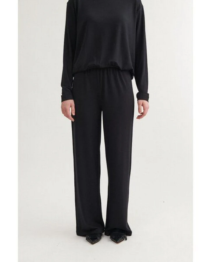 Basic Apparel Lange Hose Sadie aus Ecovero