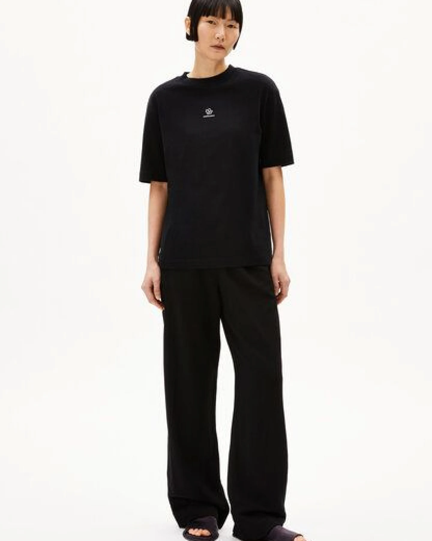 ARMEDANGELS TARJAA BACK FLOWAA Damen Heavyweight T-Shirt aus recyceltem Baumwoll Mix – Ansicht 4