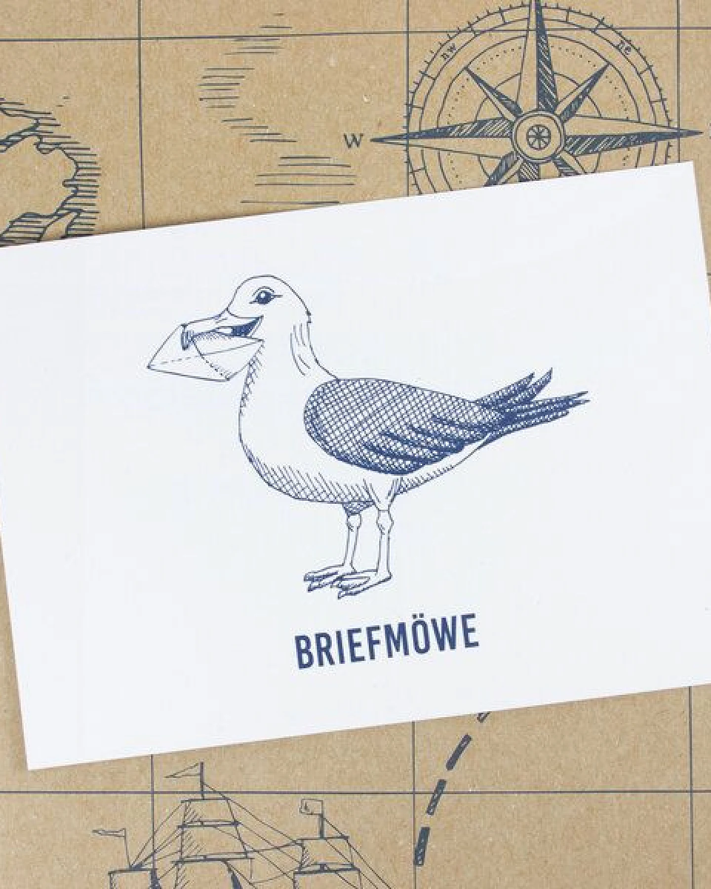 Bow & Hummingbird Maritime Postkarte "Briefmöwe" aus Recyclingpapier – Ansicht 2