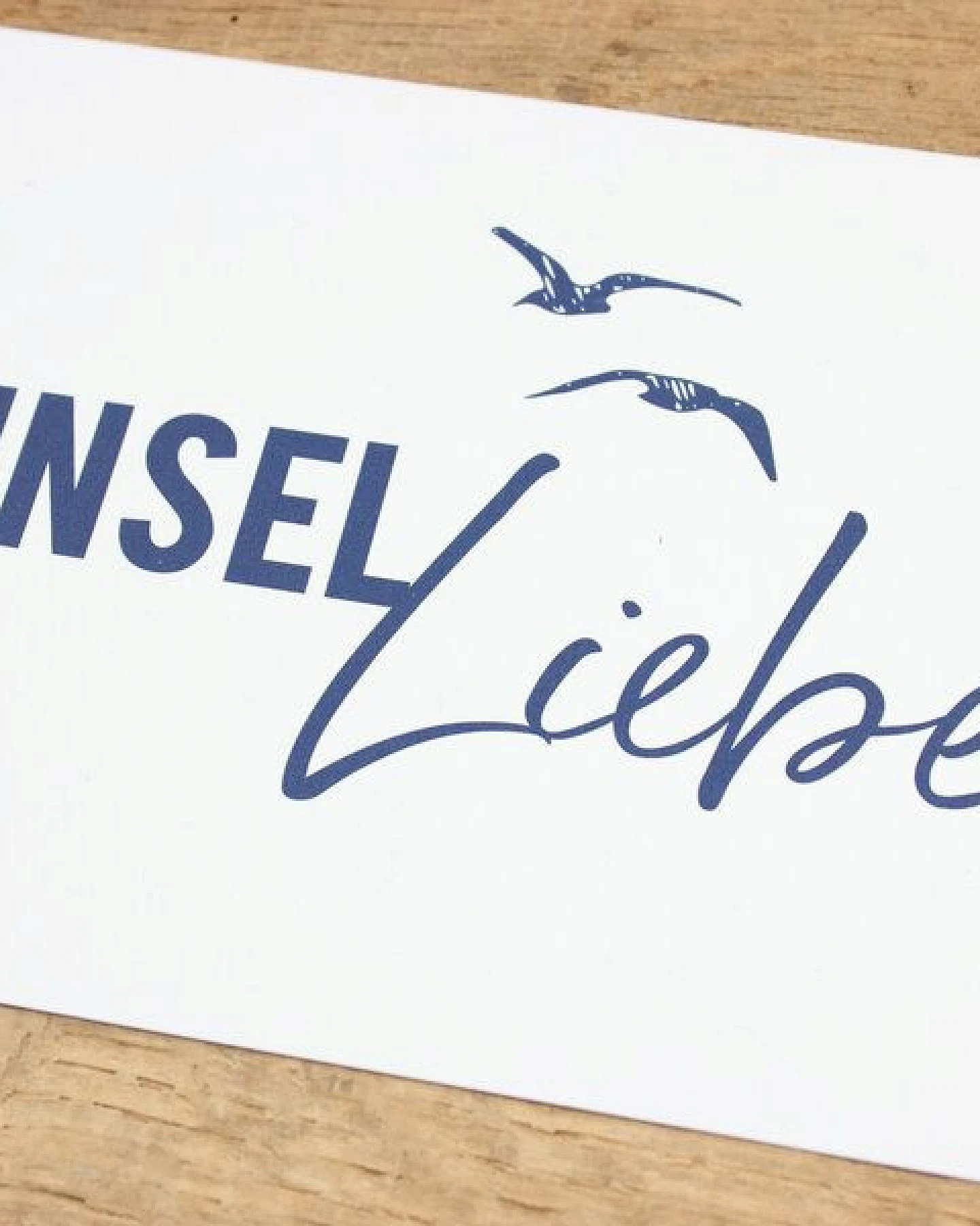 Bow & Hummingbird Maritime Postkarte "Inselliebe" aus Recyclingpapier – Ansicht 2