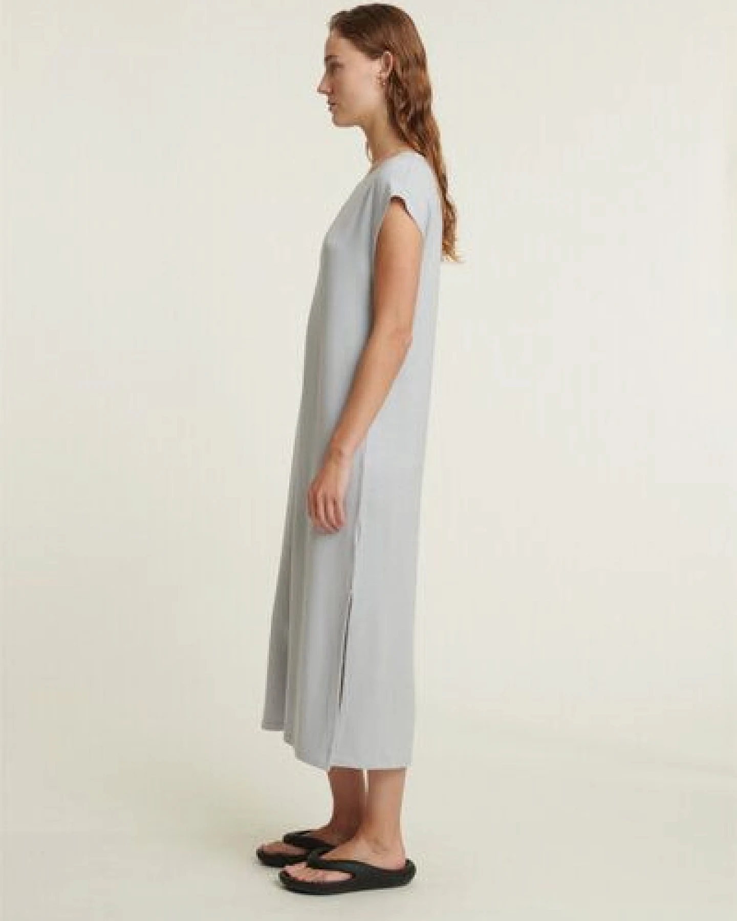 Basic Apparel Sadie Kurzarm Kleid aus Ecovero – Ansicht 3