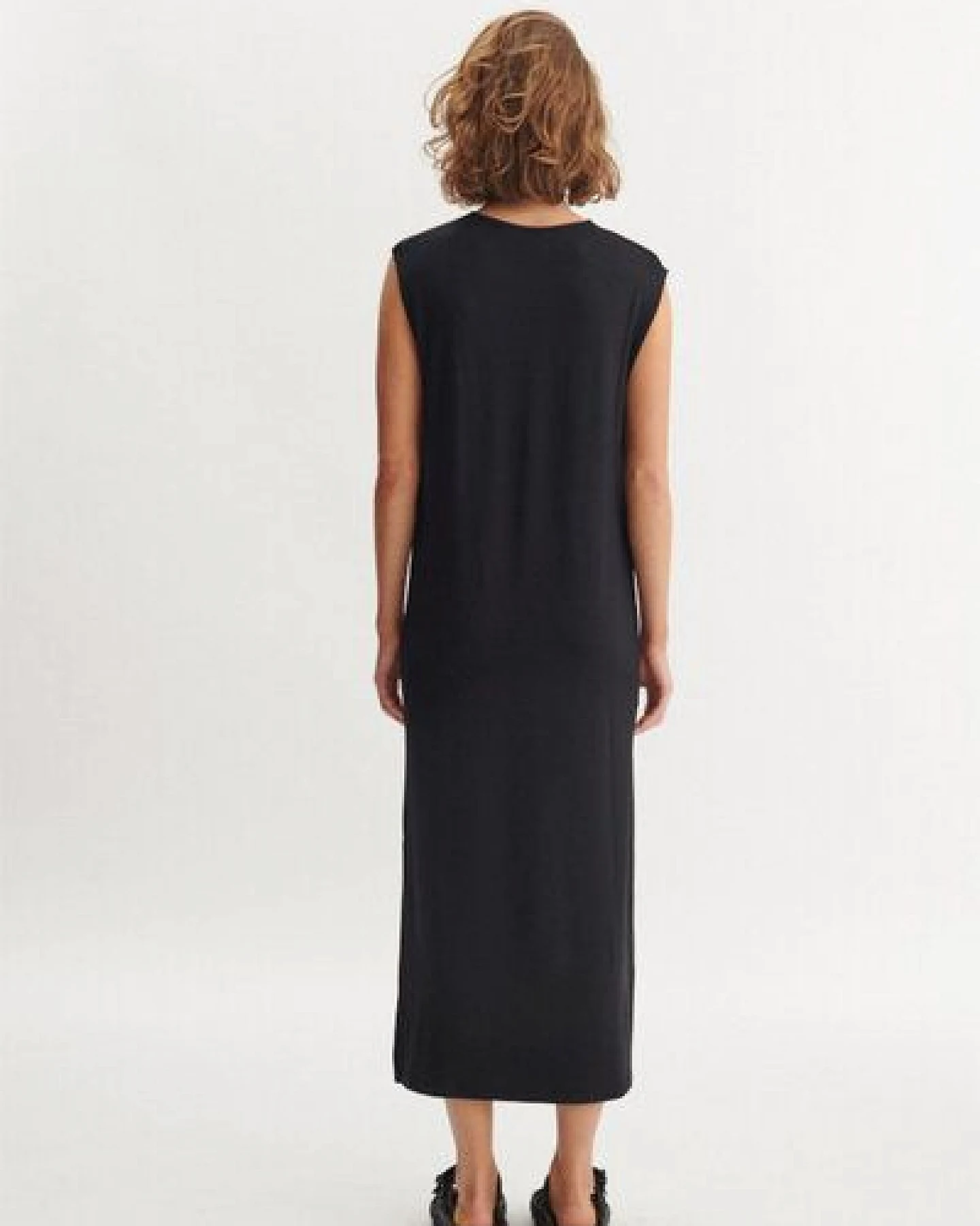 Basic Apparel Sadie Kurzarm Kleid aus Ecovero – Ansicht 3