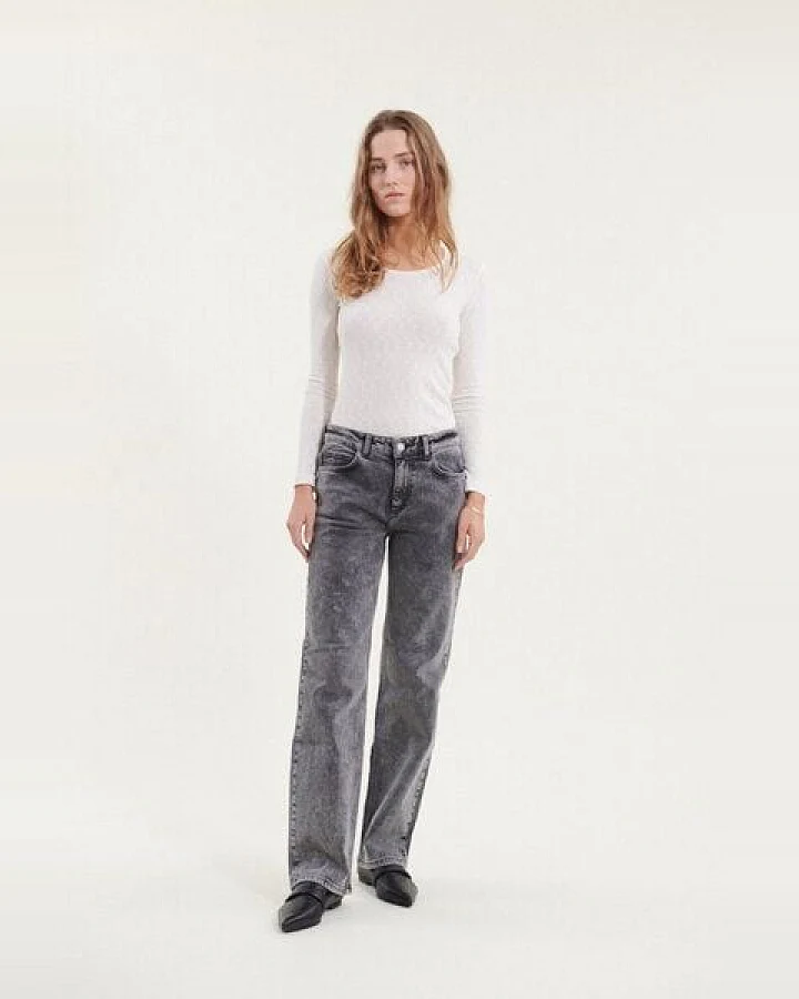 Basic Apparel Mom-Fit Jeans ELISA aus Bio-Baumwolle V2