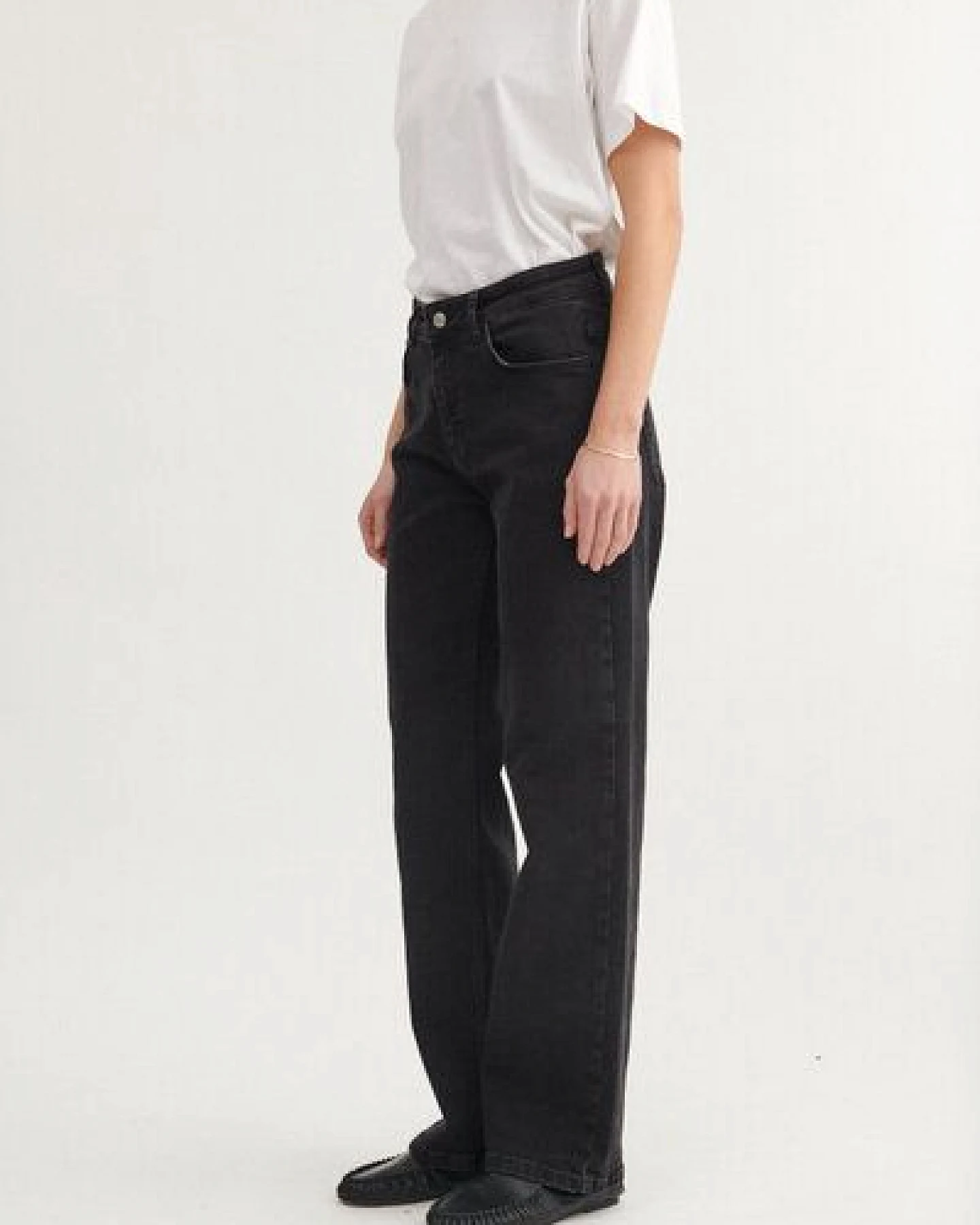 Basic Apparel Mom-Fit Jeans ELISA aus Bio-Baumwolle V2 – Ansicht 3