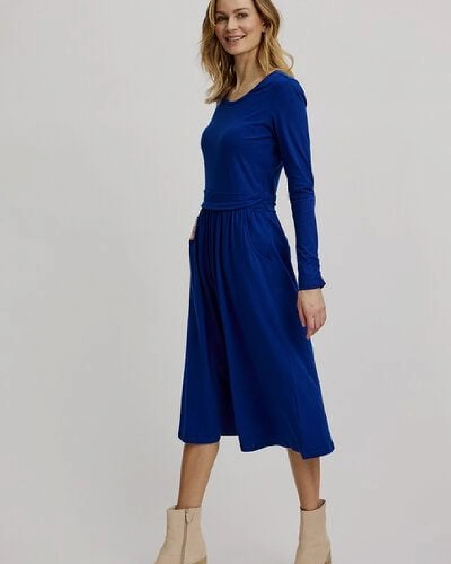 TRANQUILLO Tailliertes Jersey-Kleid (W25E10) – Ansicht 3
