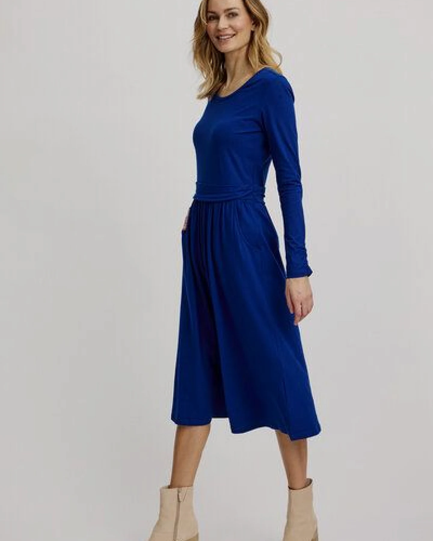 TRANQUILLO Tailliertes Jersey-Kleid (W25E10) – Ansicht 3
