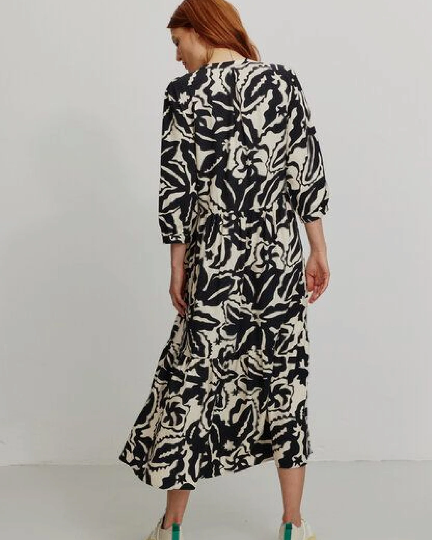 recolution Kleid MEDINILLA BOTANICAL – Ansicht 4