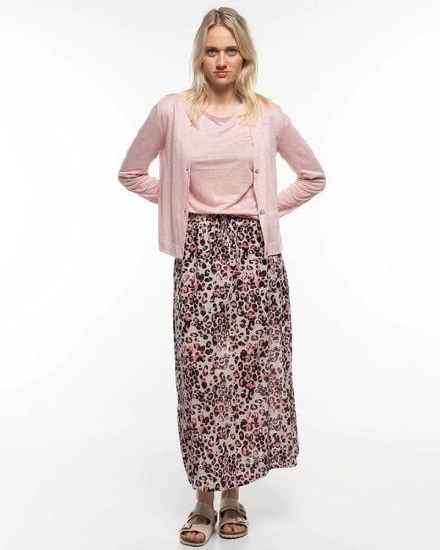 Alma & Lovis Eleganter Cardigan aus 100% Leinen-Jersey – Ansicht 3