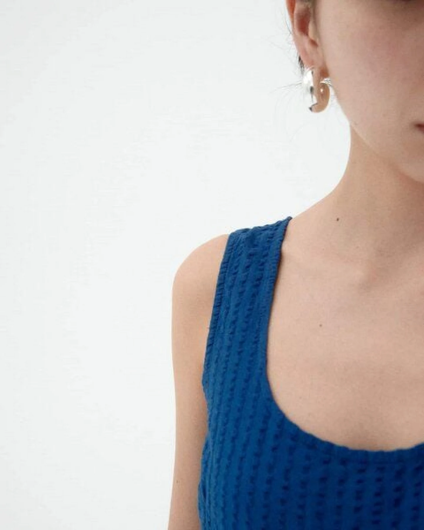 thinking mu Seersucker Jumpsuit Modell: Rafelesia – Ansicht 4