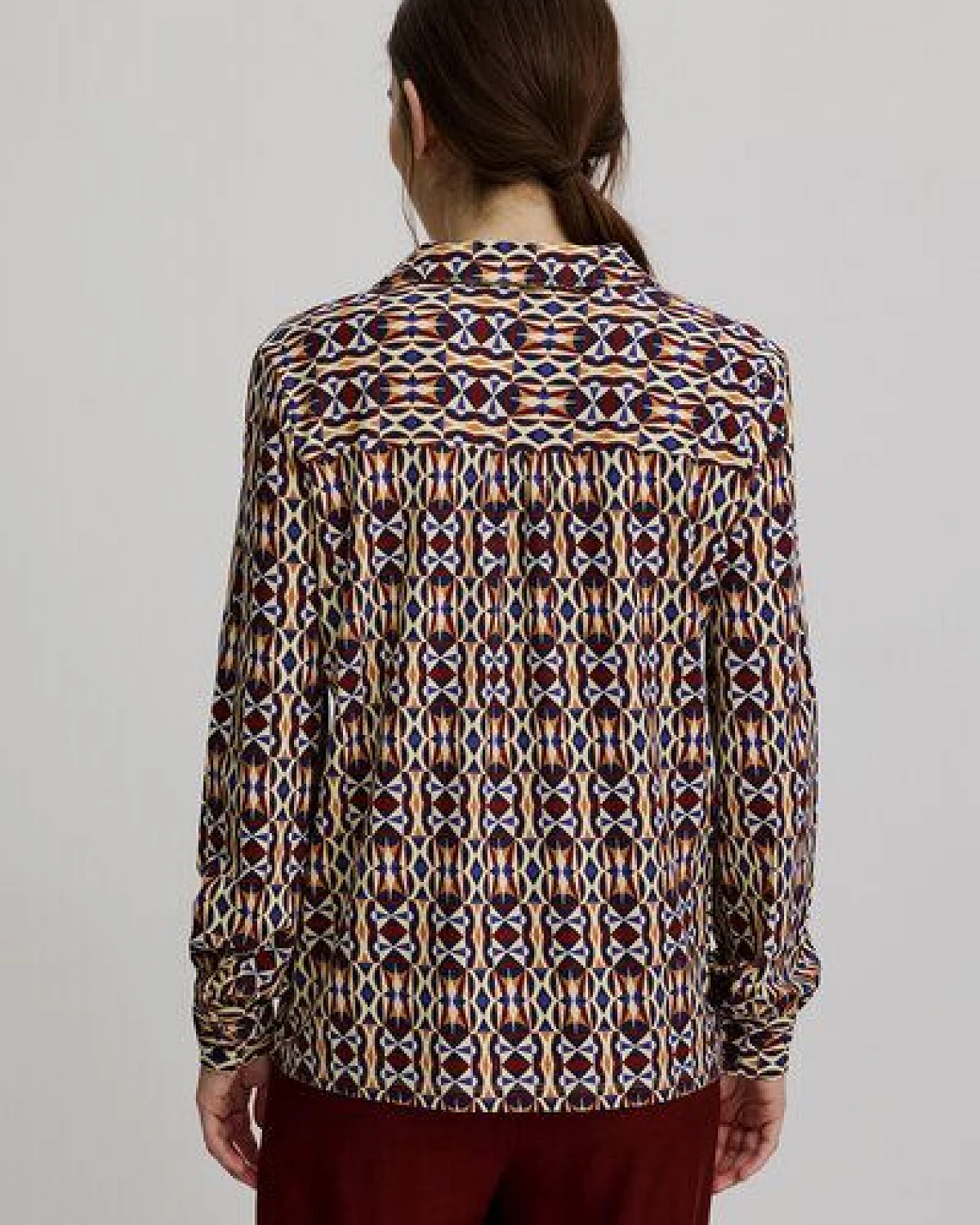 TRANQUILLO Bluse aus EcoVero Viskose (W25C151) – Ansicht 2