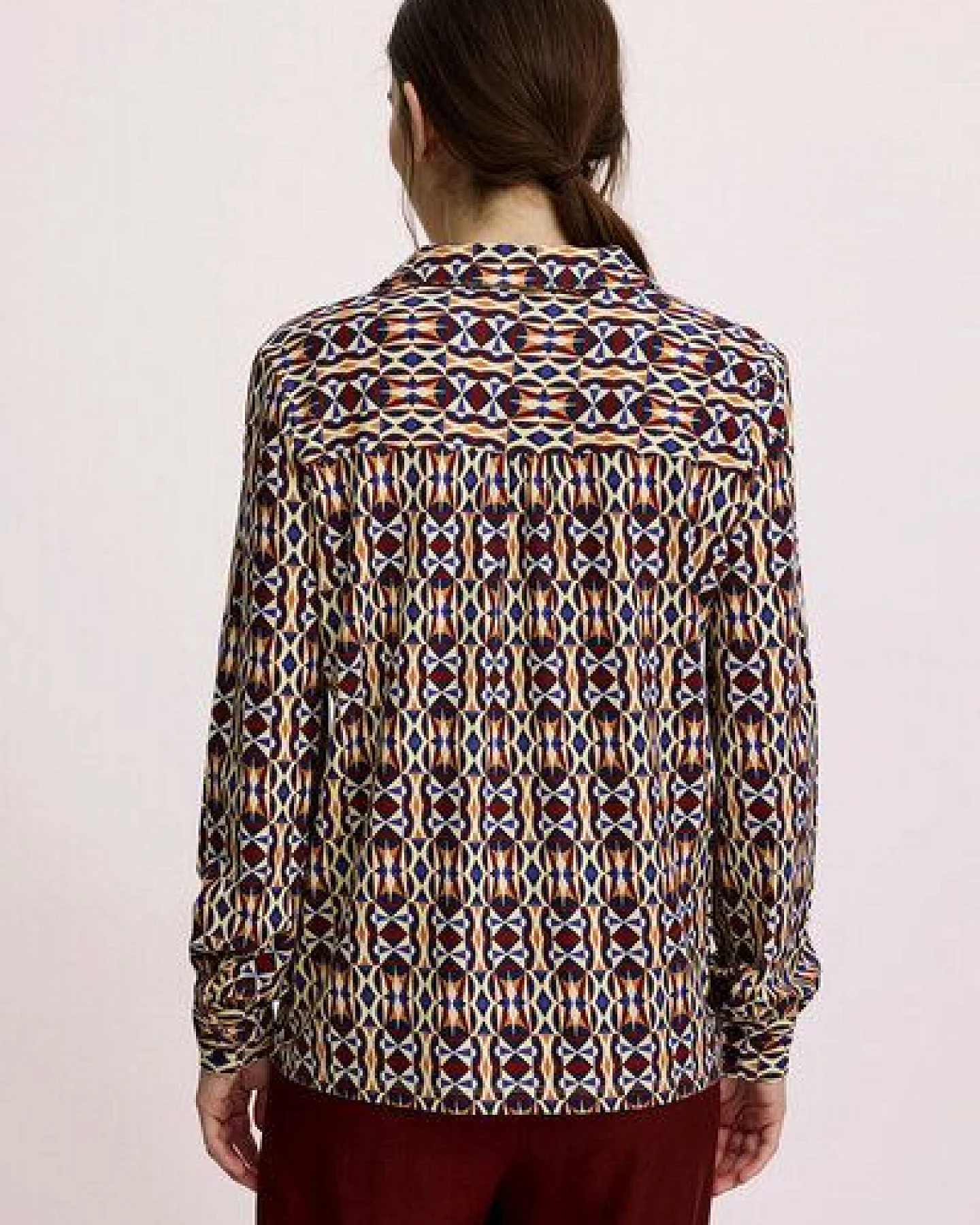TRANQUILLO Bluse aus EcoVero Viskose (W25C151) – Ansicht 4