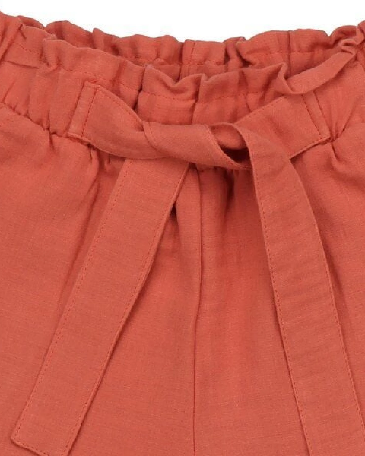 Kinder Shorts Bio-Baumwolle Golden Ochre von Walkiddy, GOTS-zertifizierte, vegane Jersey-Shorts für Mädchen & Jungen, weich, atmungsaktiv und bequem für Alltag, Spielplatz, Urlaub und Kindergarten – Ansicht 3
