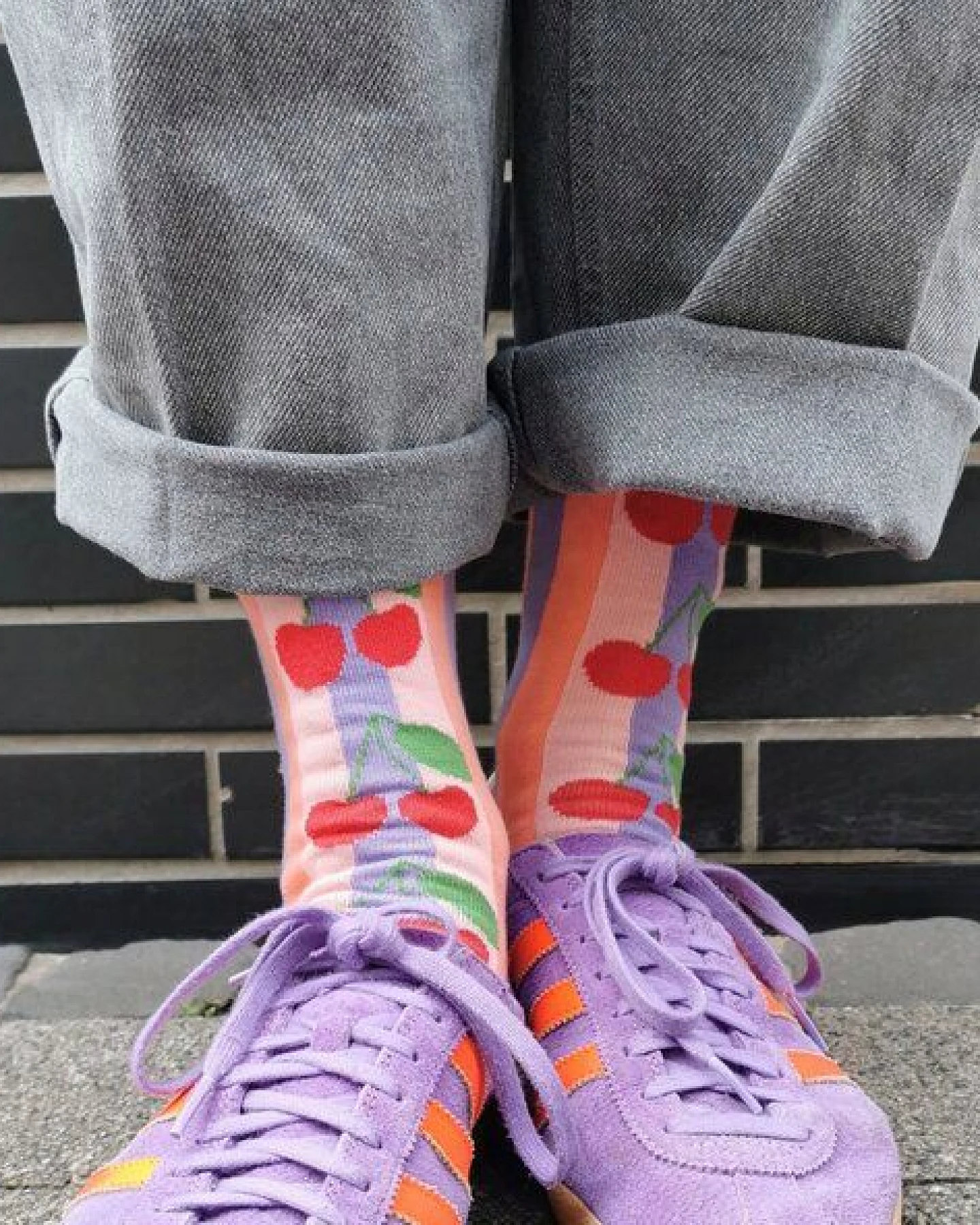 Fräulein Prusselise Cherry Lady Socke, Kirschen, Streifen, colourblock, rosa, lila, orange, rot, bunt – Ansicht 3