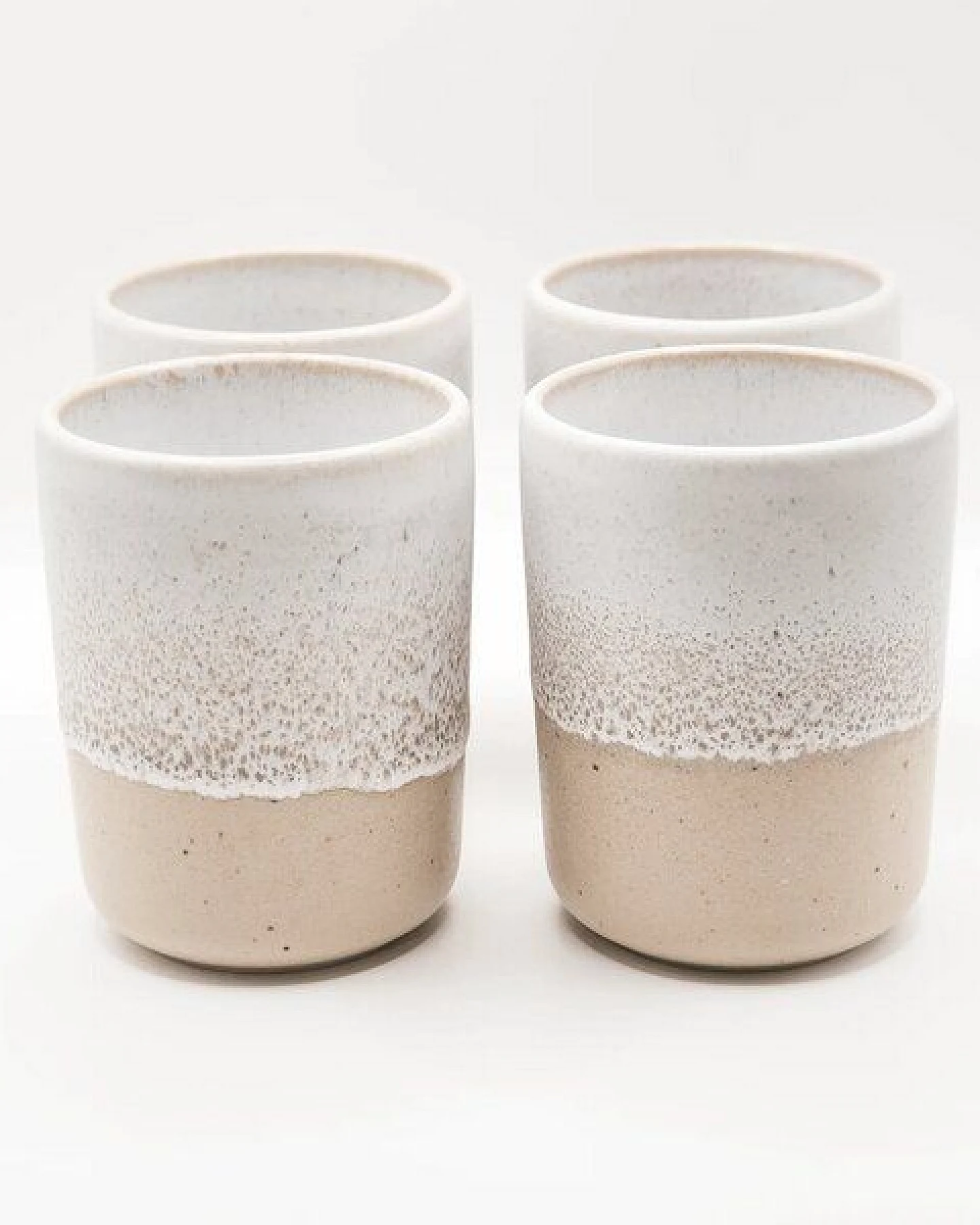 EDDA stoneware Handgemachter Steingut Becher Aalina - Weiß und Beige (ø 8 x 10 cm, 0,35 L) – Ansicht 3