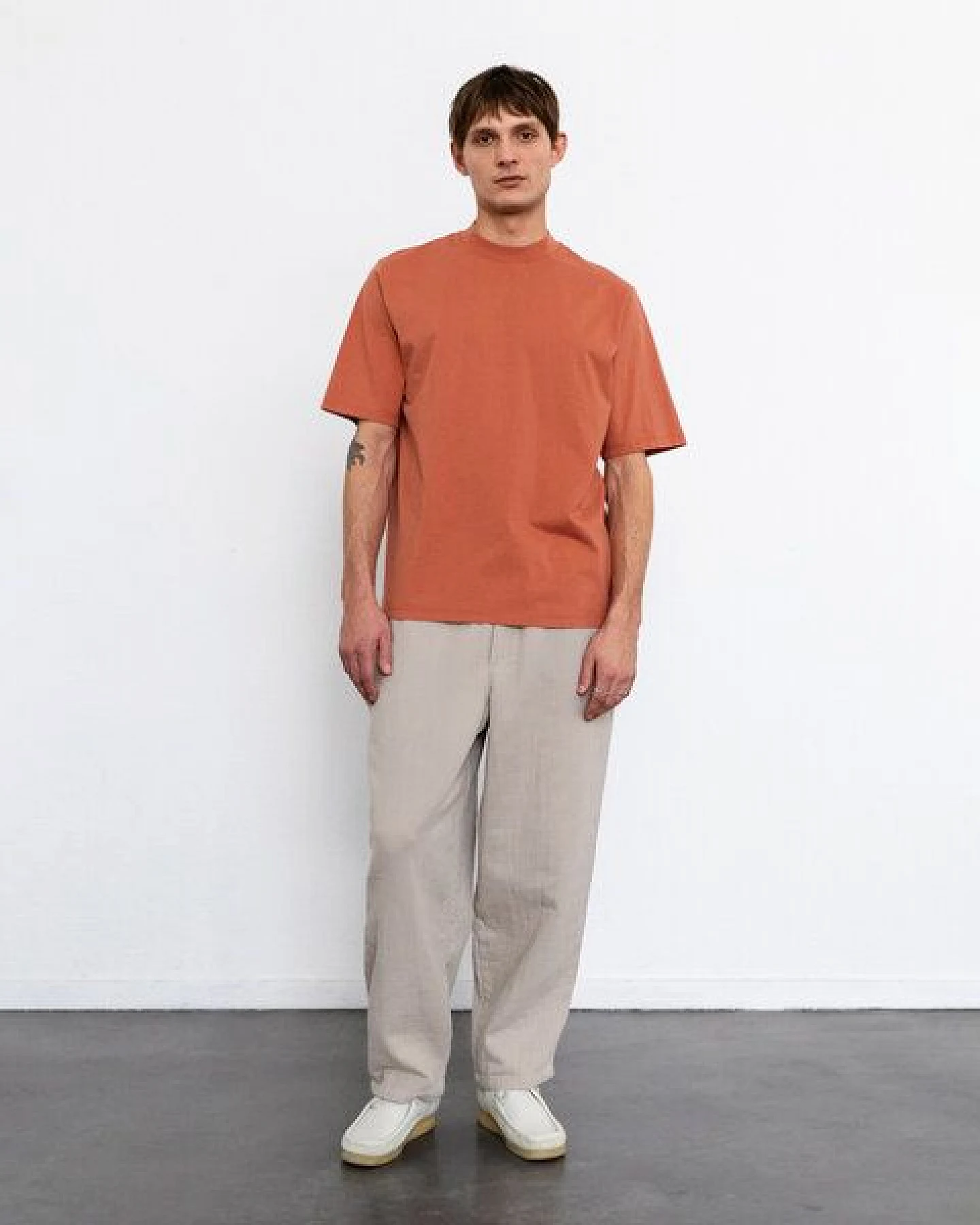 Rotholz Basic T-Shirt mit breitem Kragen Bio Baumwolle – Ansicht 2