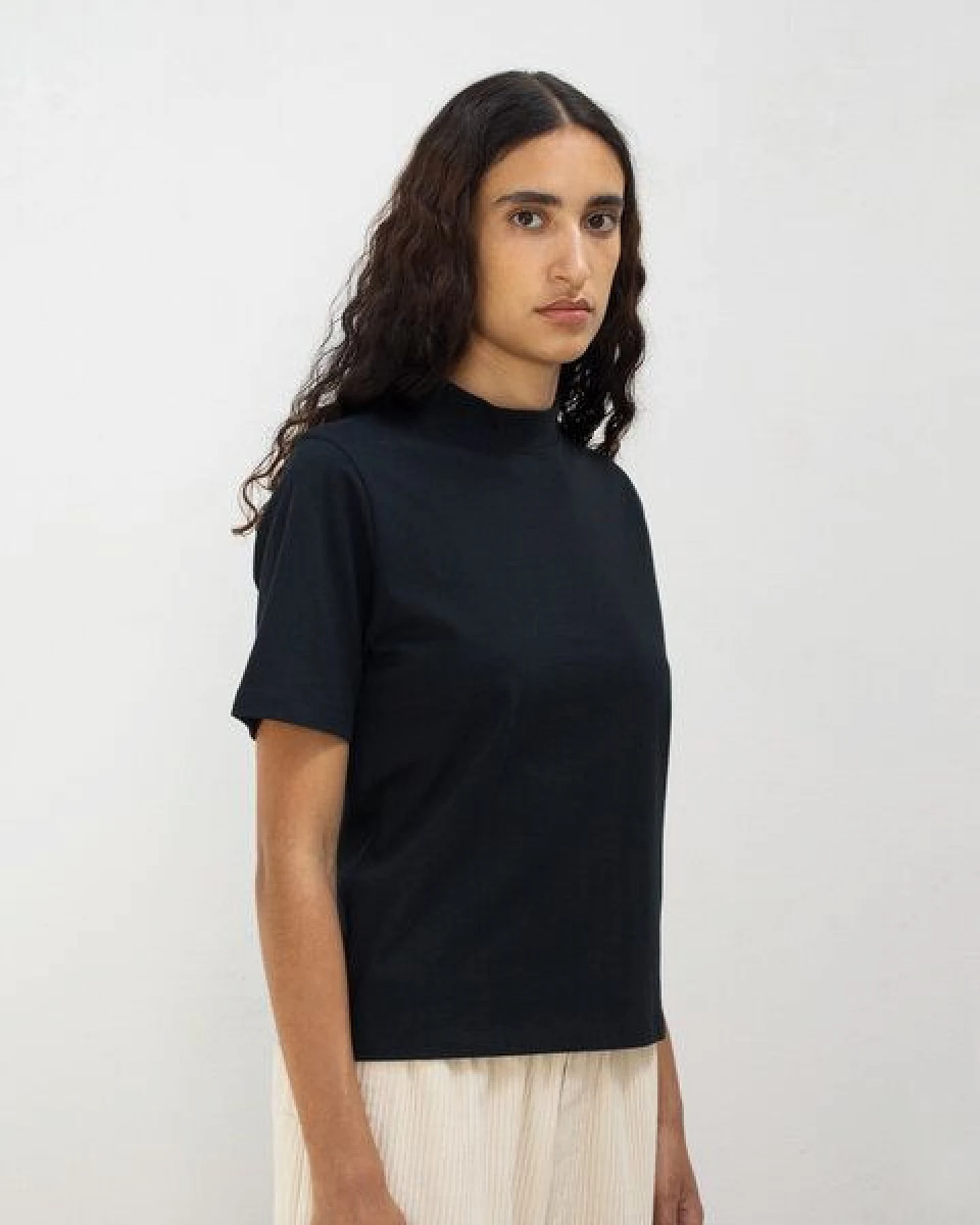 Rotholz Basic T-Shirt mit breitem Kragen Bio Baumwolle – Ansicht 3