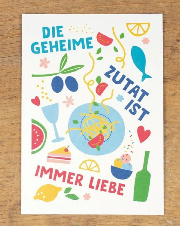 Bow & Hummingbird Postkarte "Die geheime Zutat ist immer Liebe" aus Recyclingpapier