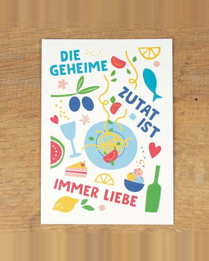Bow & Hummingbird Postkarte "Die geheime Zutat ist immer Liebe" aus Recyclingpapier