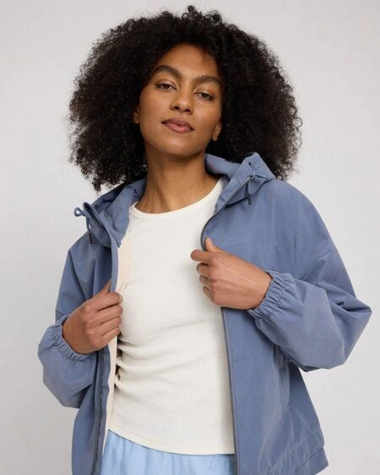 Mazine Leichte Übergangsjacke Layer Look Light - aus recyceltem Polyester – Ansicht 3