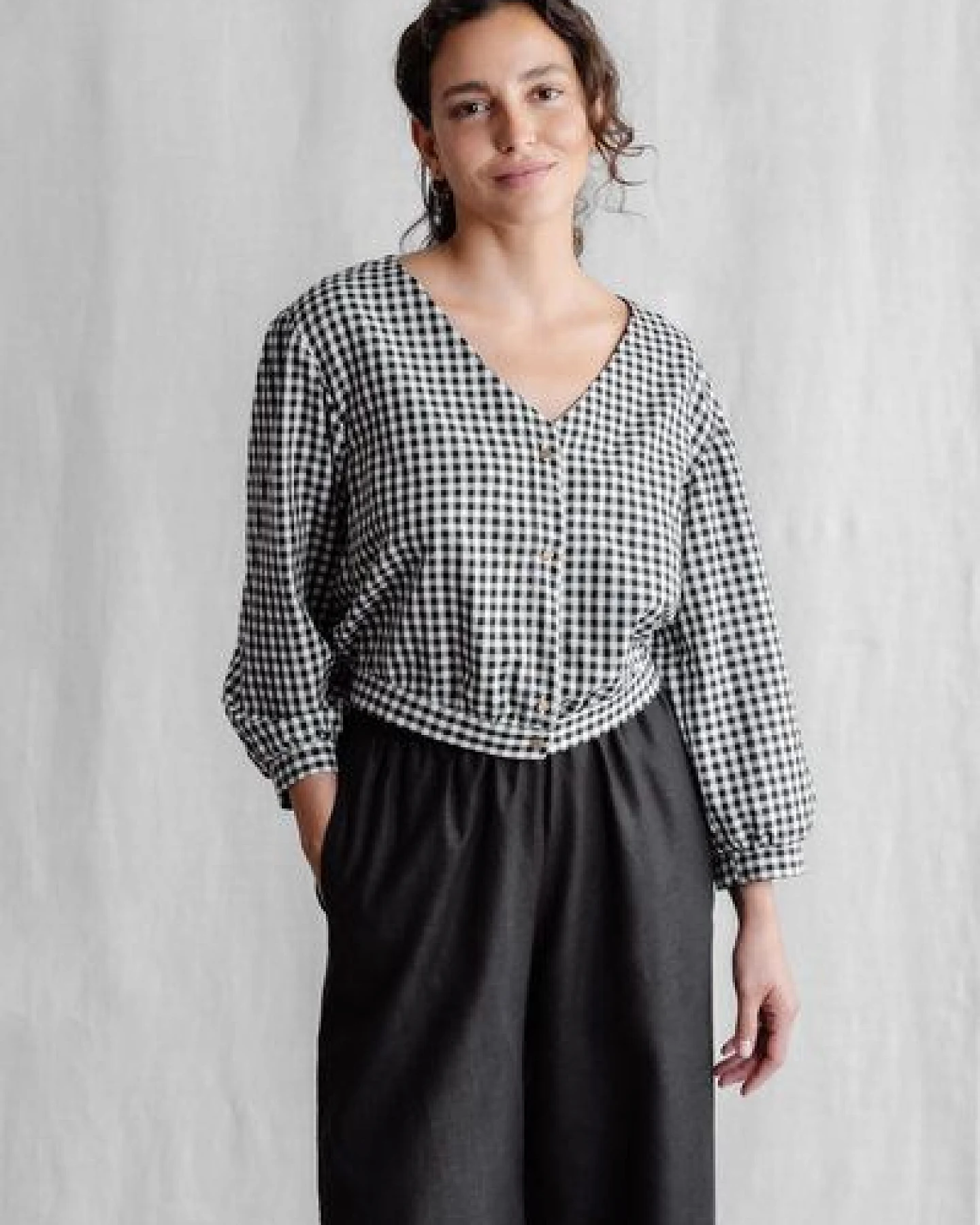 Jyoti - Fair Works Bio-Baumwoll Bluse Sahay Kariert – Ansicht 2