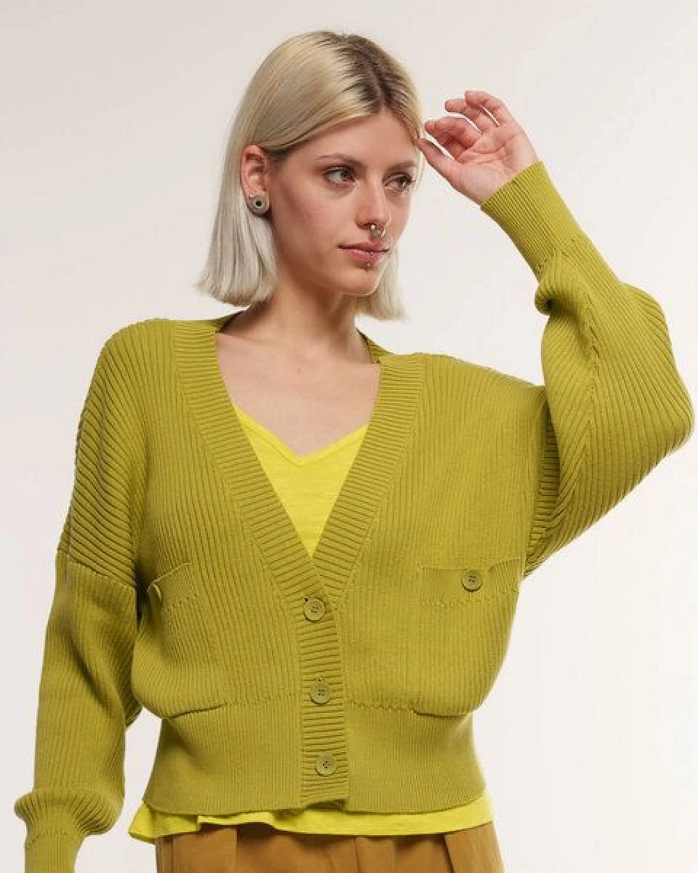 Alma & Lovis Grandpa Rippen-Strickjacke aus reiner Bio-Baumwolle – Ansicht 3