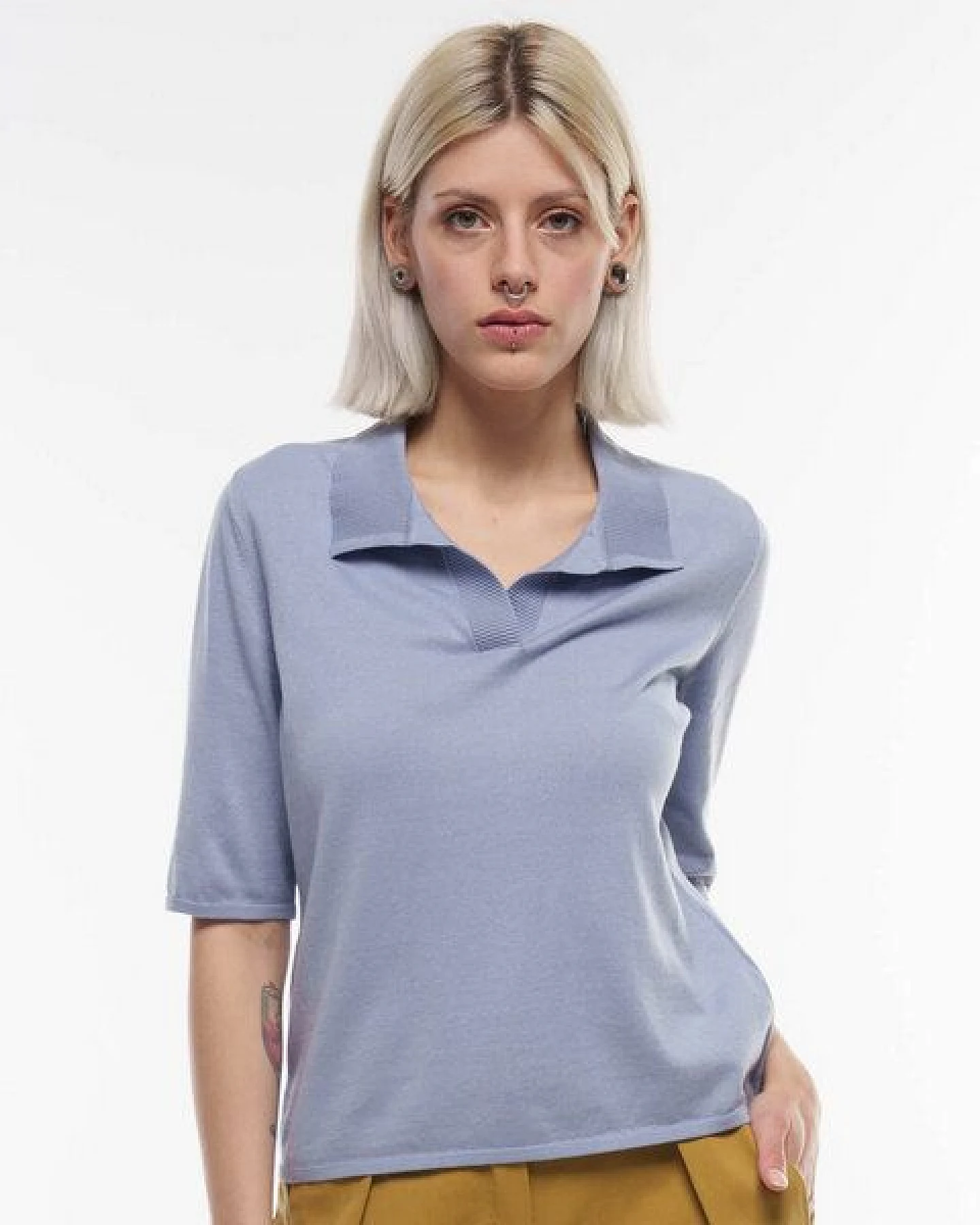 Alma & Lovis Feines Strick-Poloshirt aus reiner Bio-Baumwolle – Ansicht 3